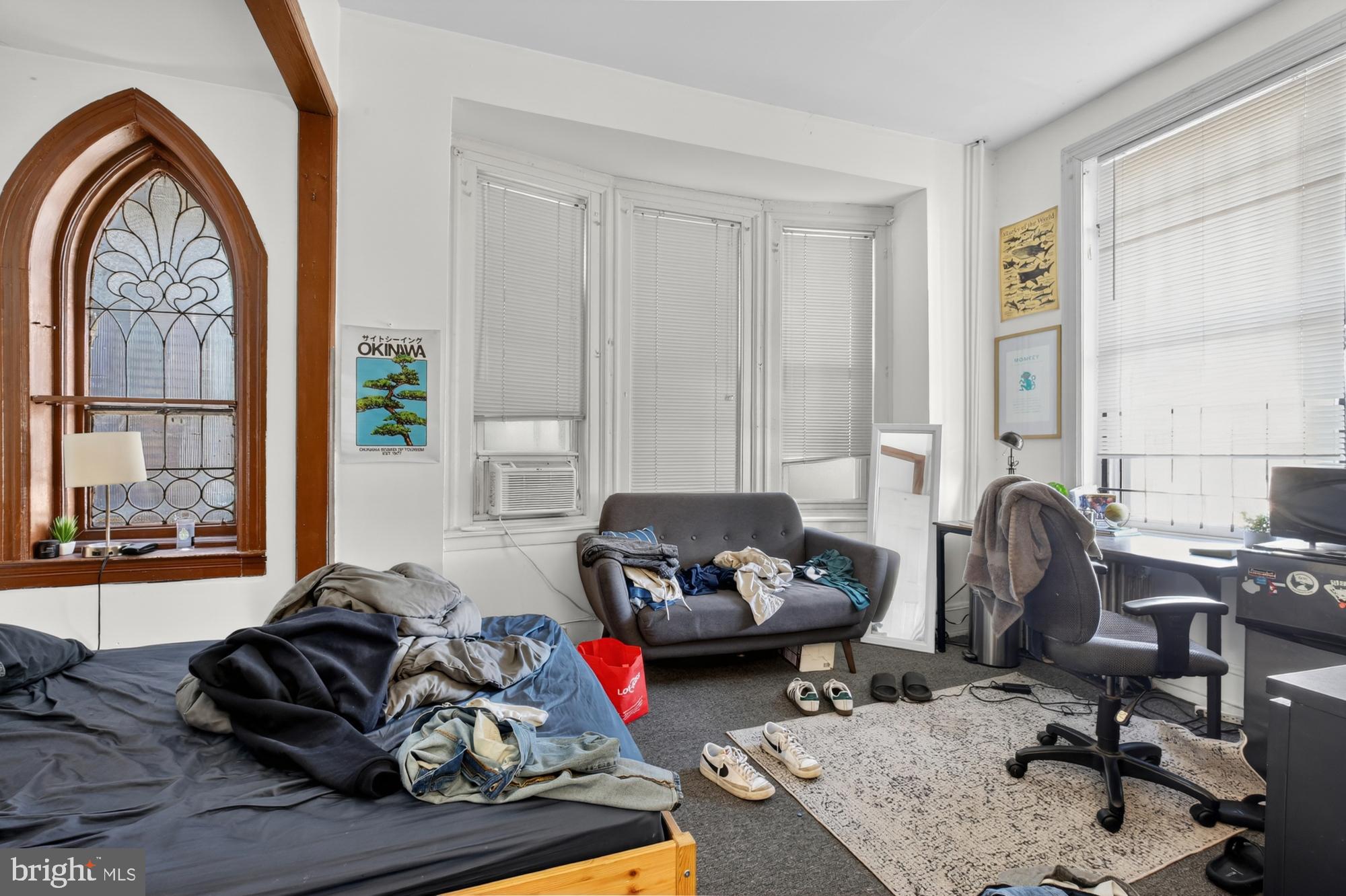 UNIVERSITY CITY - Residential Lease