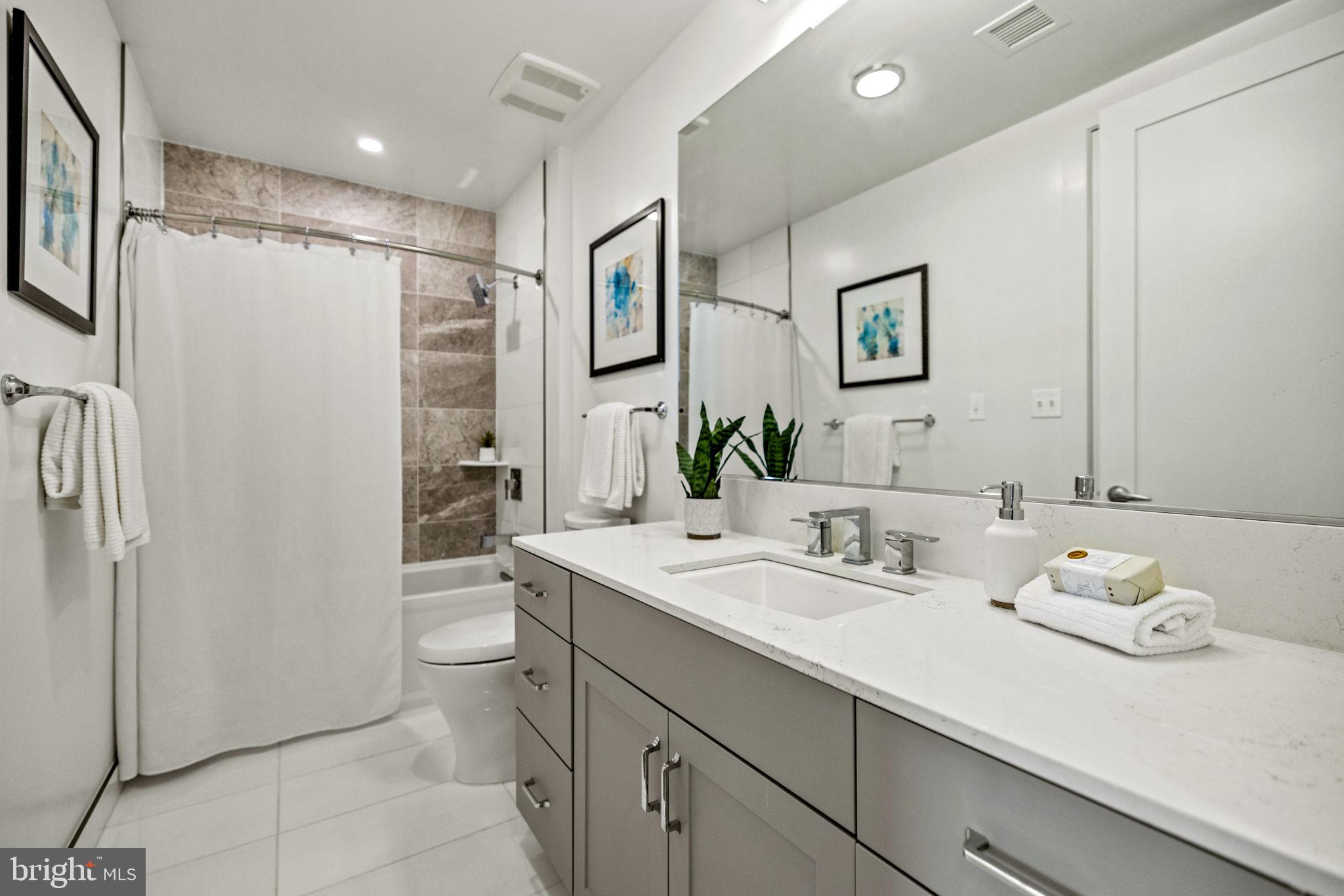 OLD TOWN ALEXANDRIA - Residential Lease