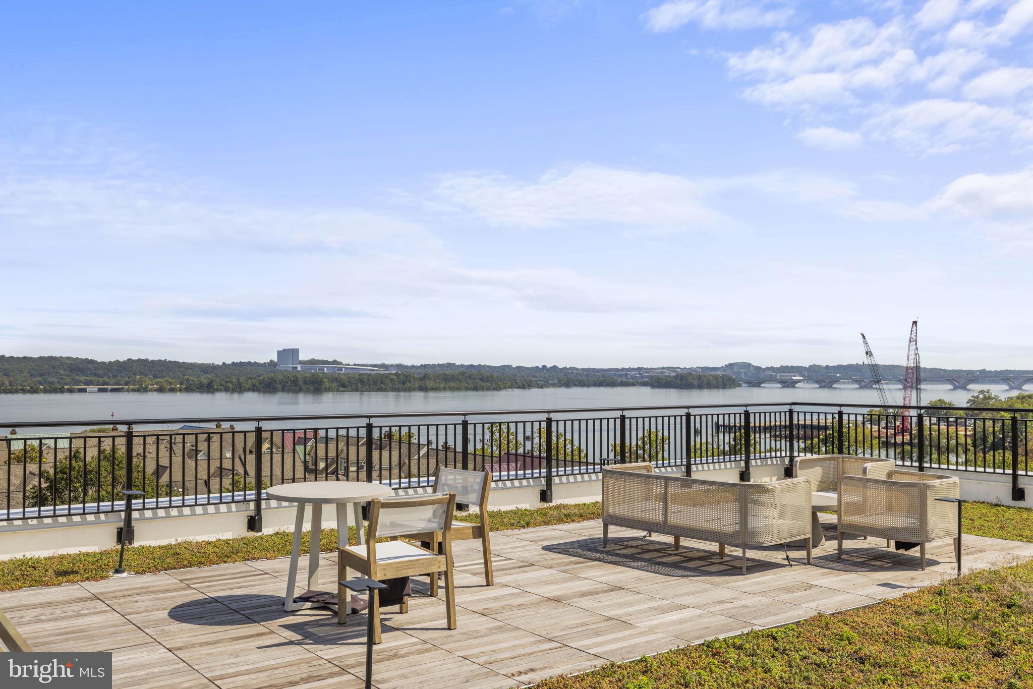 OLD TOWN ALEXANDRIA - Residential Lease