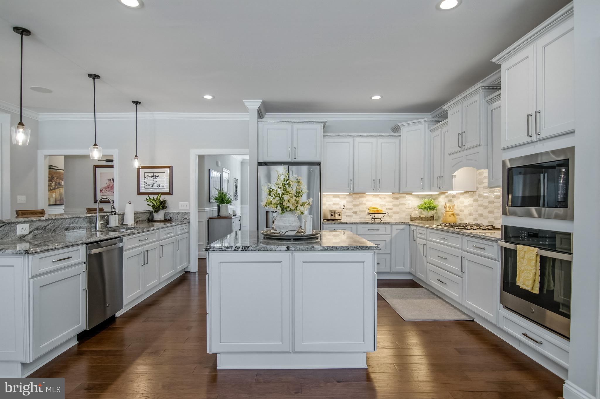 OAKWOOD ESTATES - Residential