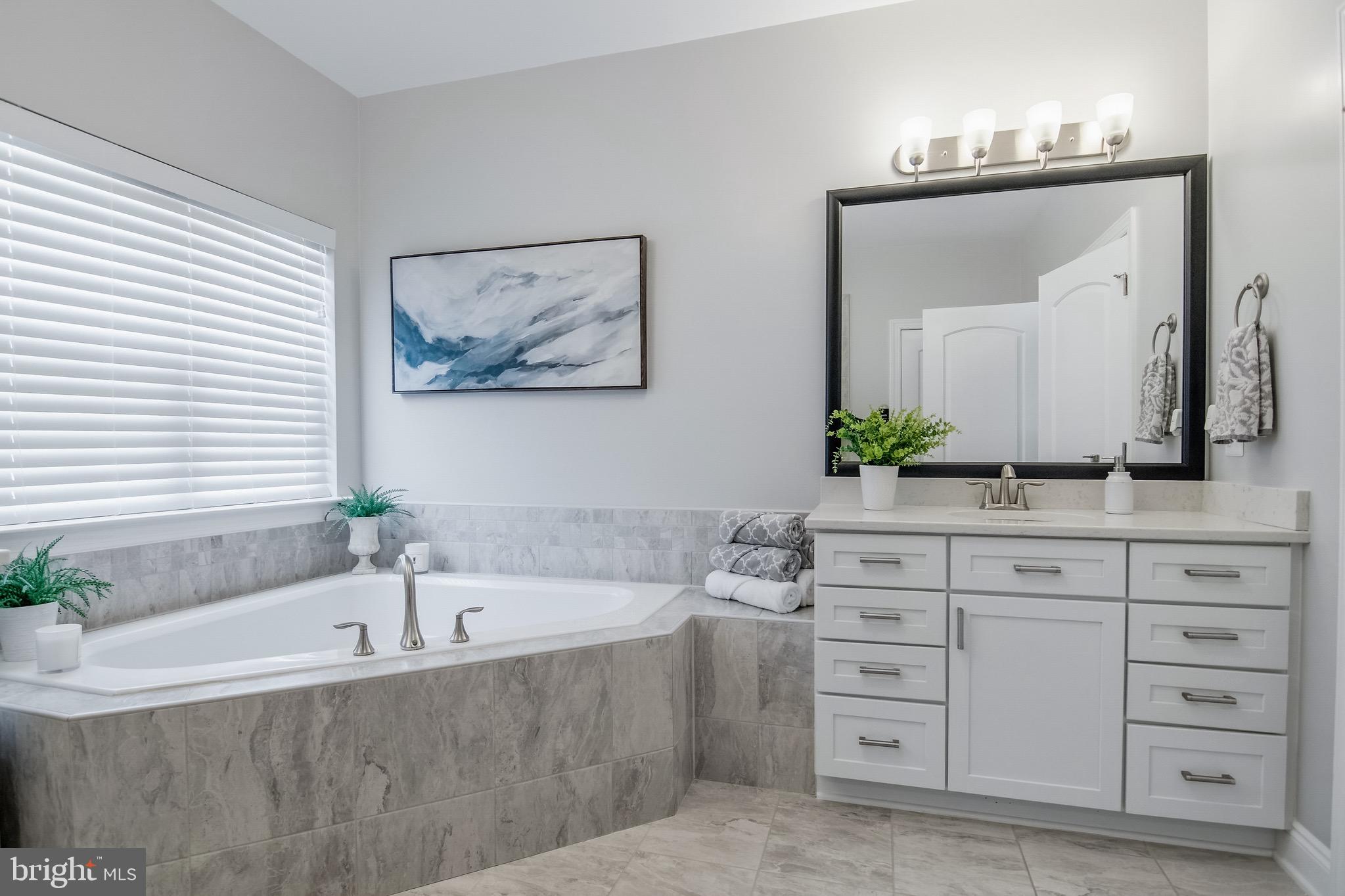 OAKWOOD ESTATES - Residential