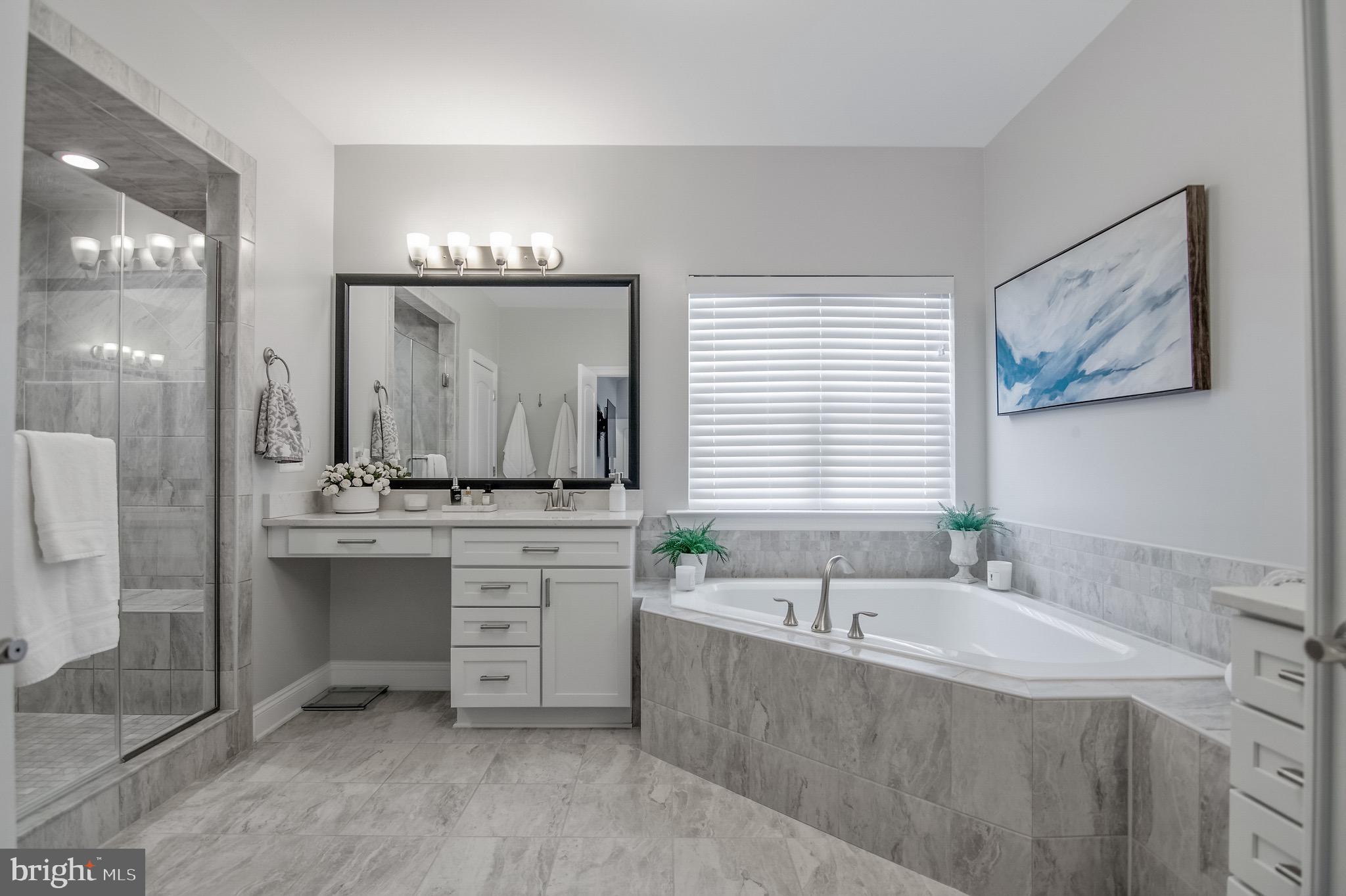 OAKWOOD ESTATES - Residential