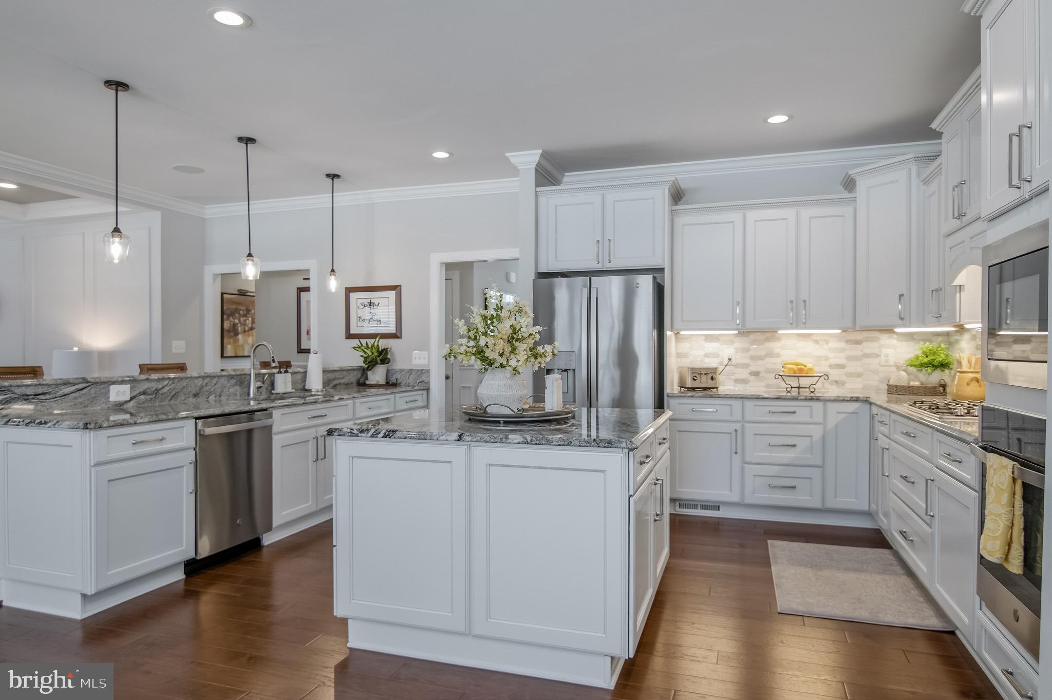 OAKWOOD ESTATES - Residential