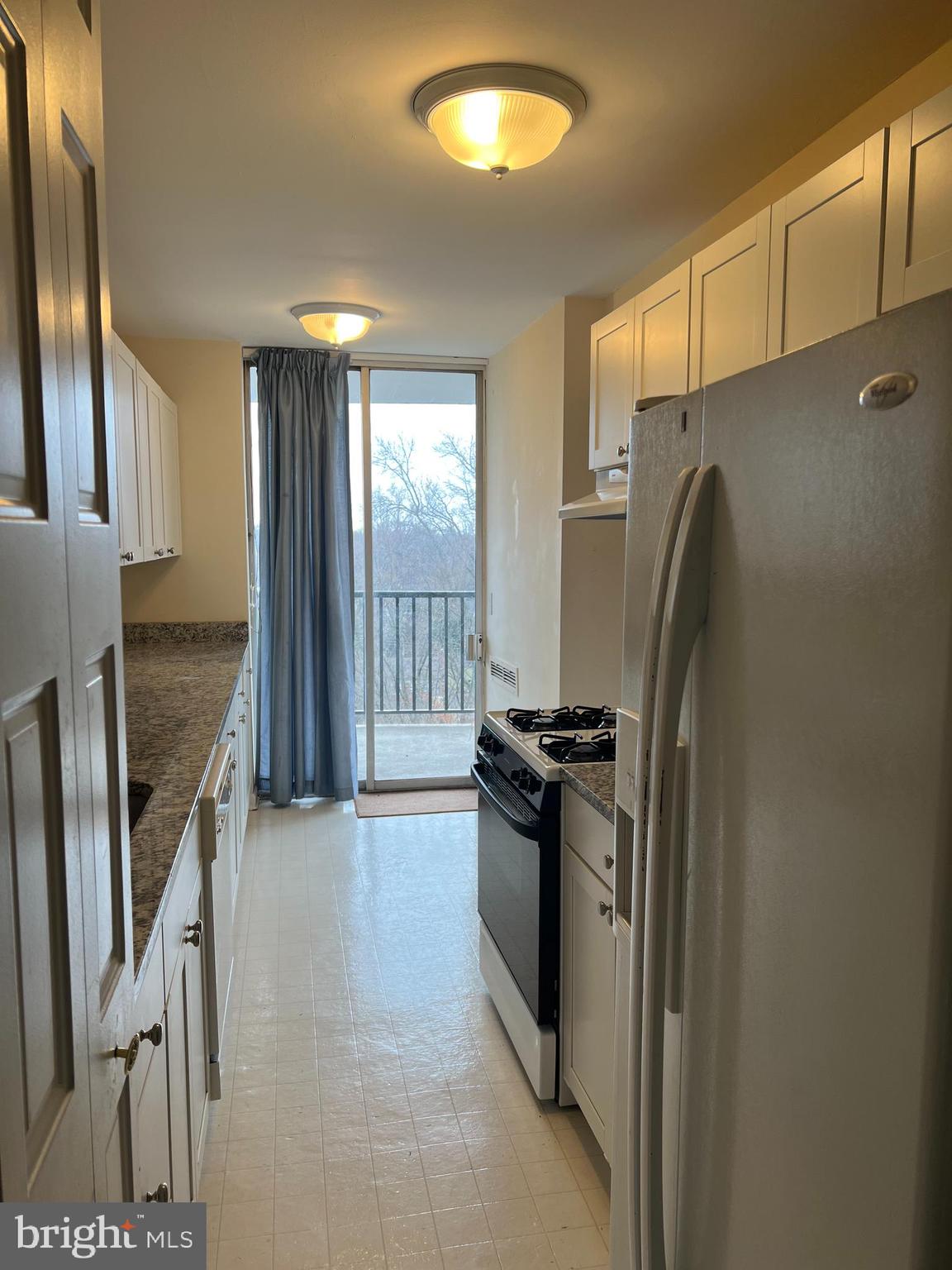 THE WATERFORD - Residential Lease