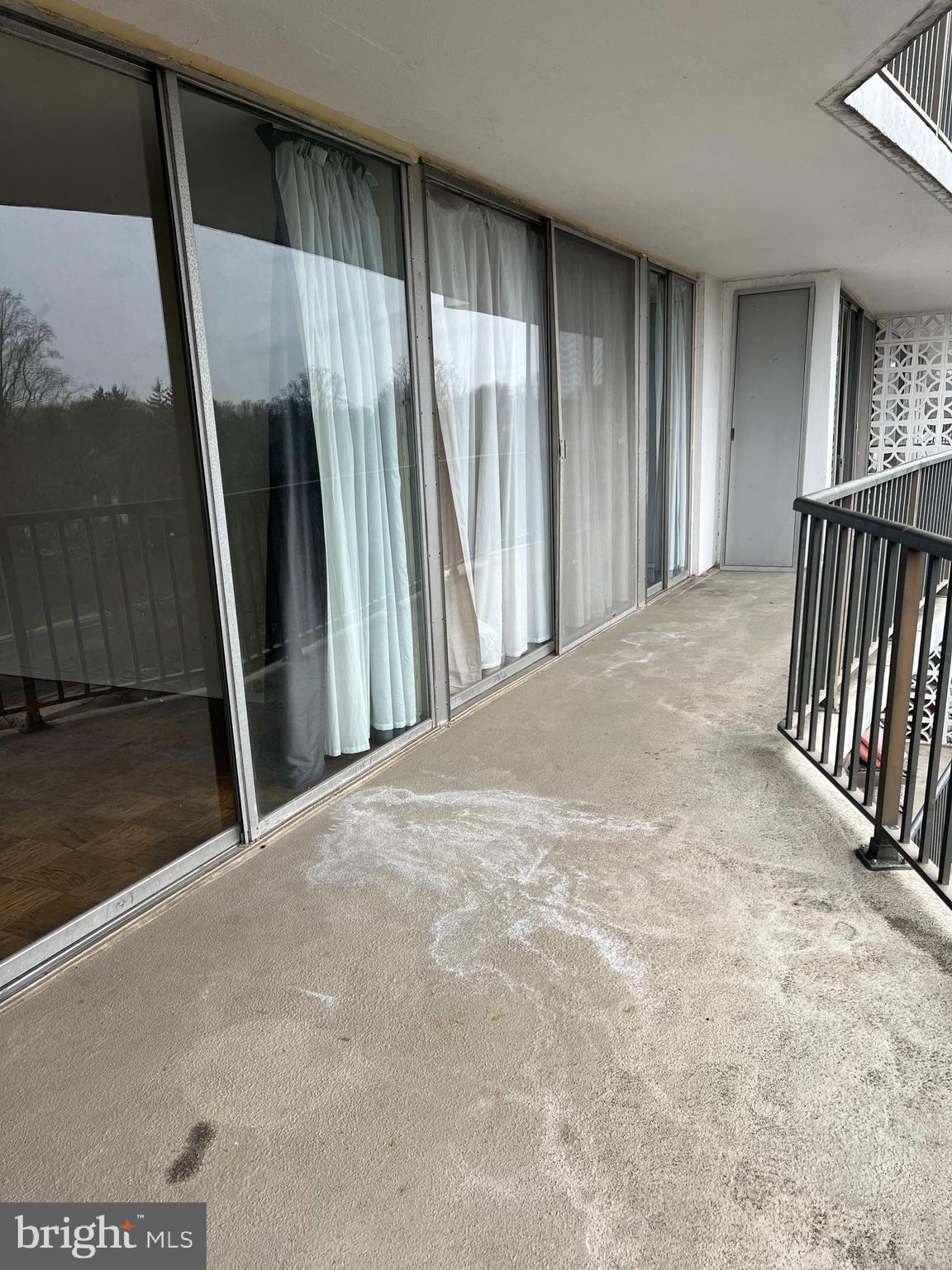 THE WATERFORD - Residential Lease