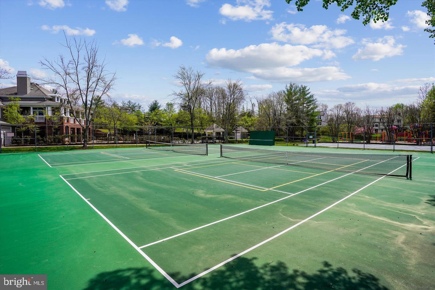 HAMPTON OAKS - Residential