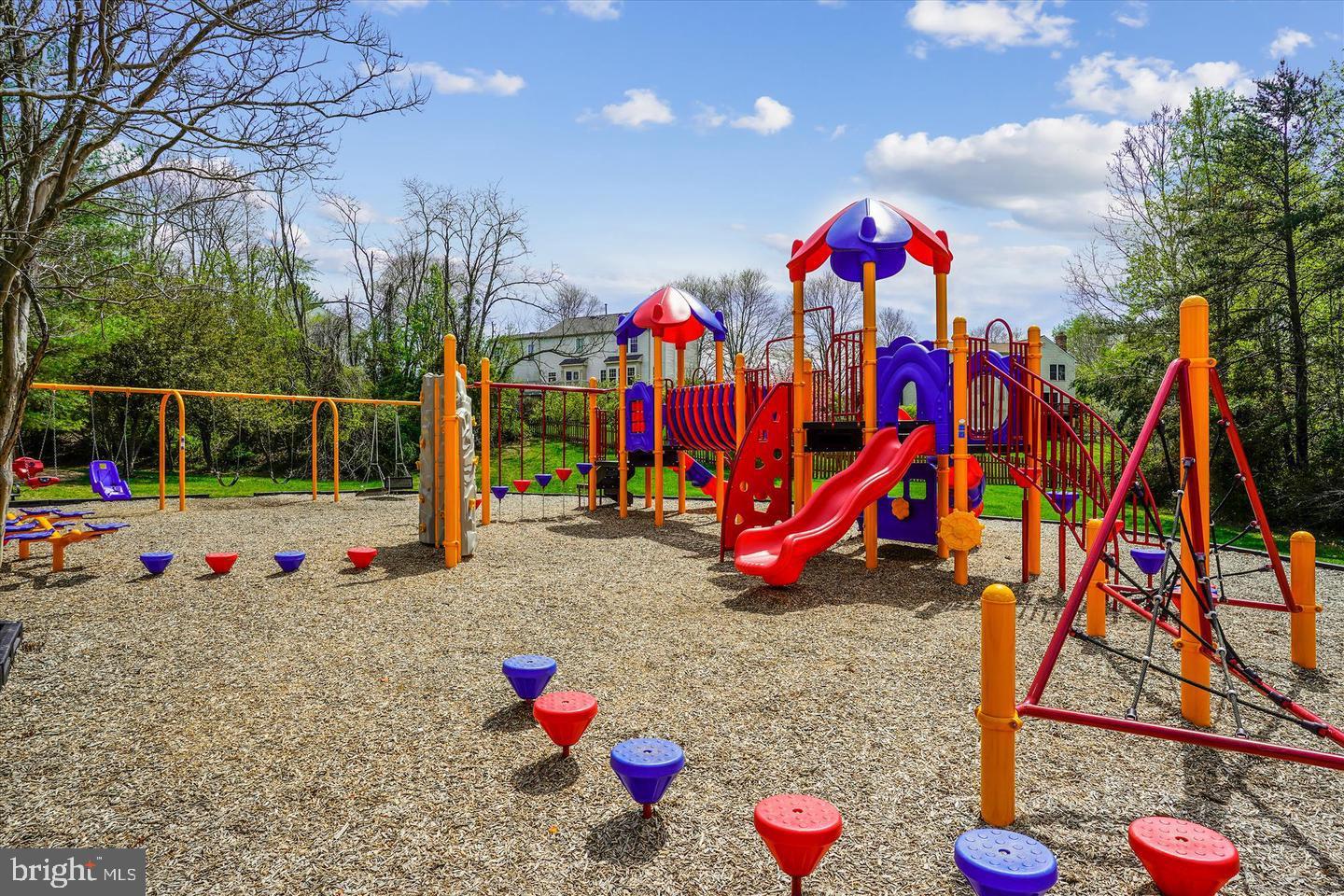 HAMPTON OAKS - Residential