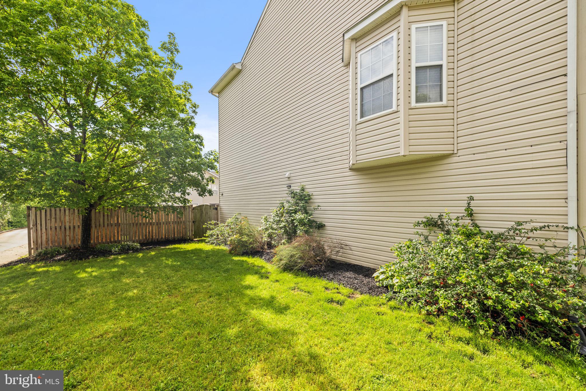 COUNTY GREEN - Residential