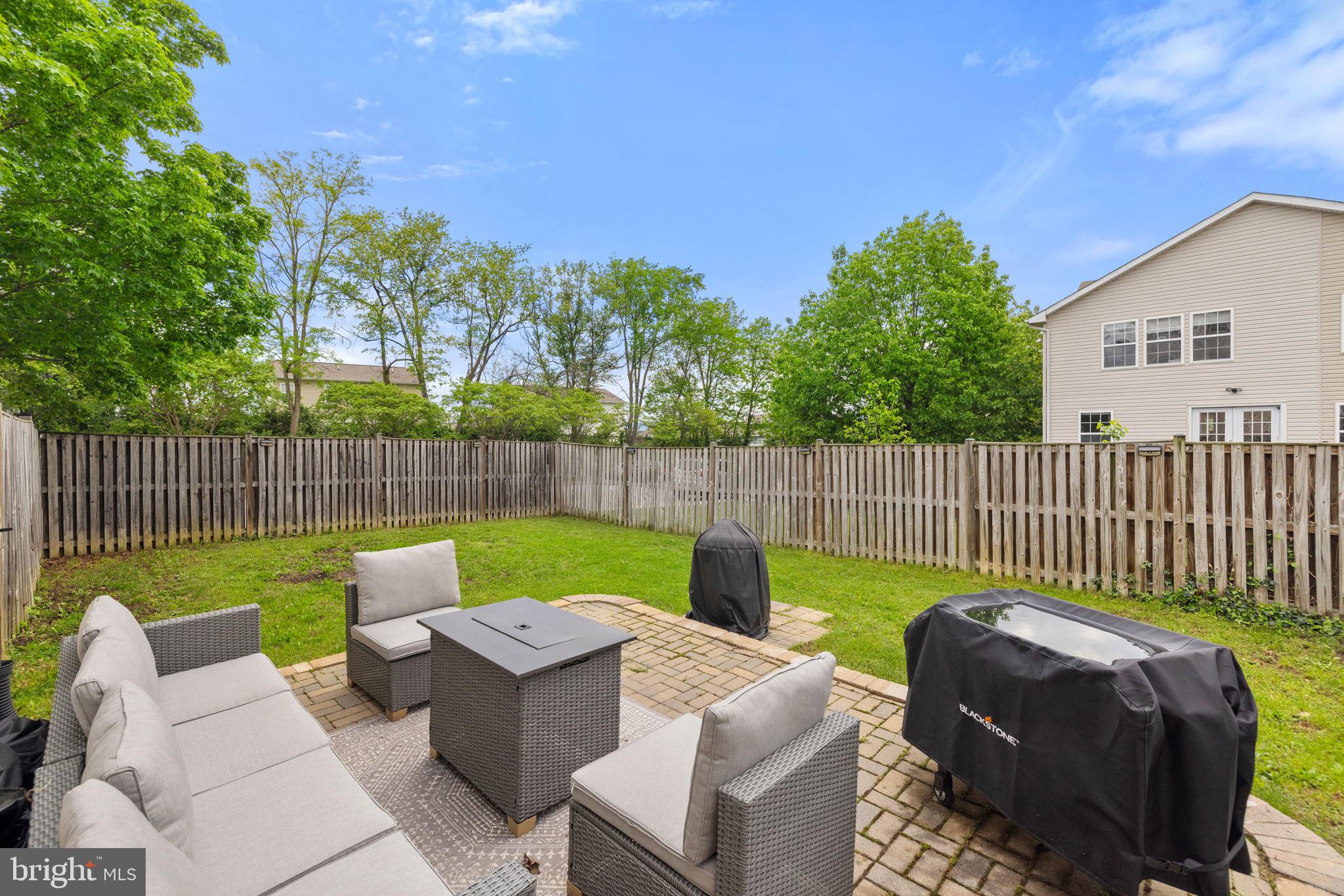 COUNTY GREEN - Residential