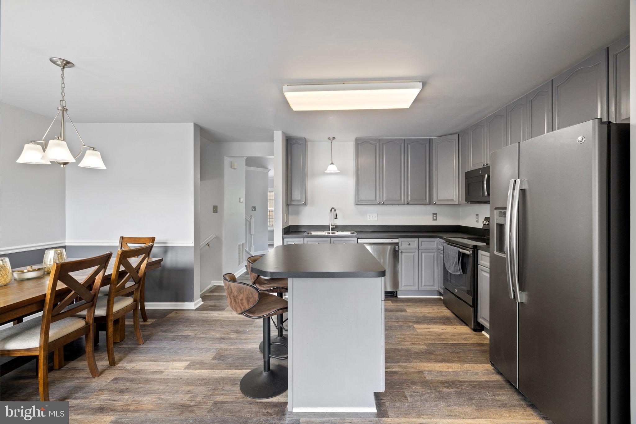 COUNTY GREEN - Residential