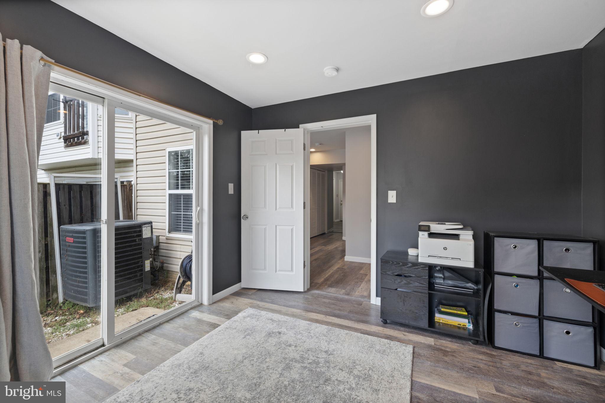 COUNTY GREEN - Residential