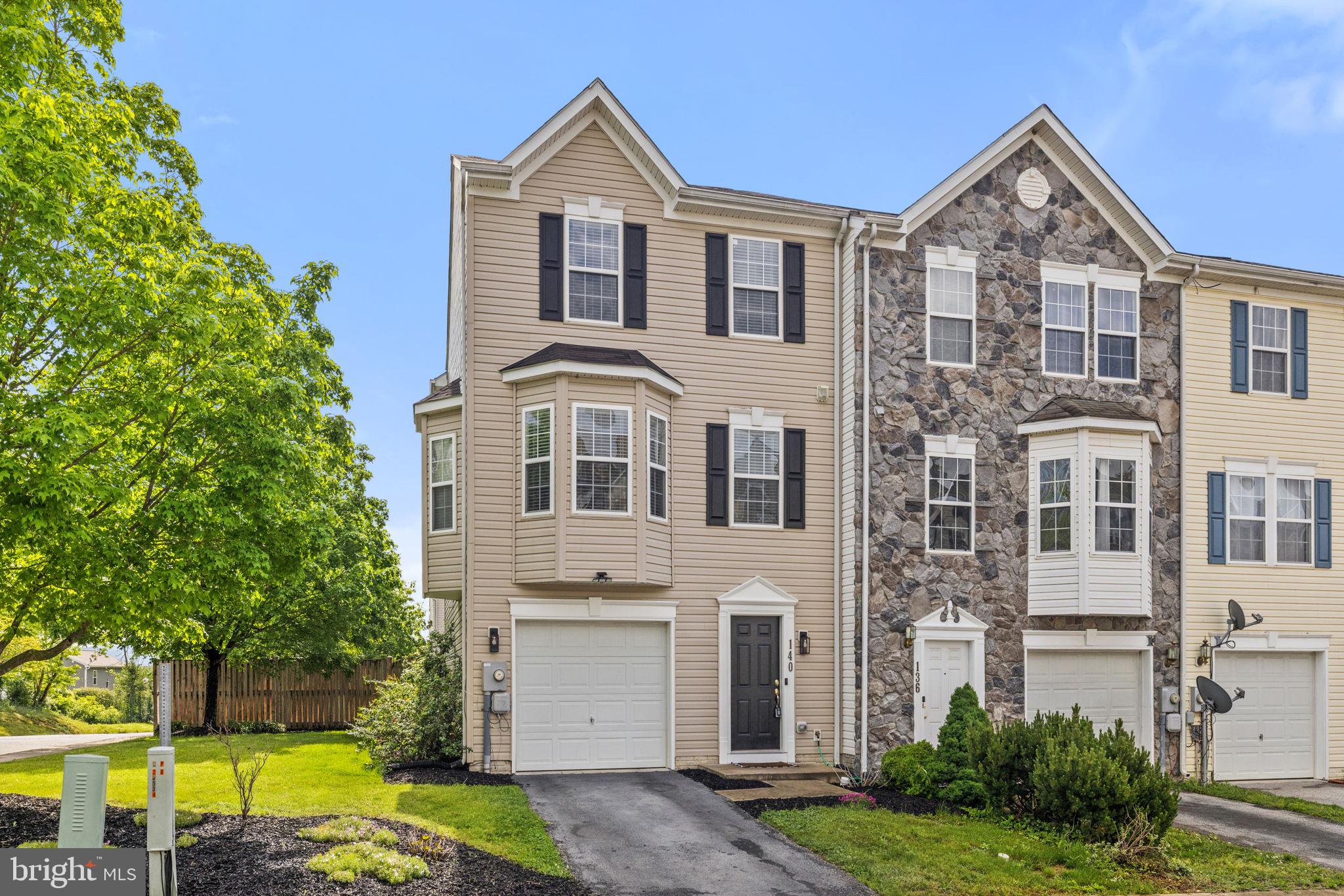 COUNTY GREEN - Residential