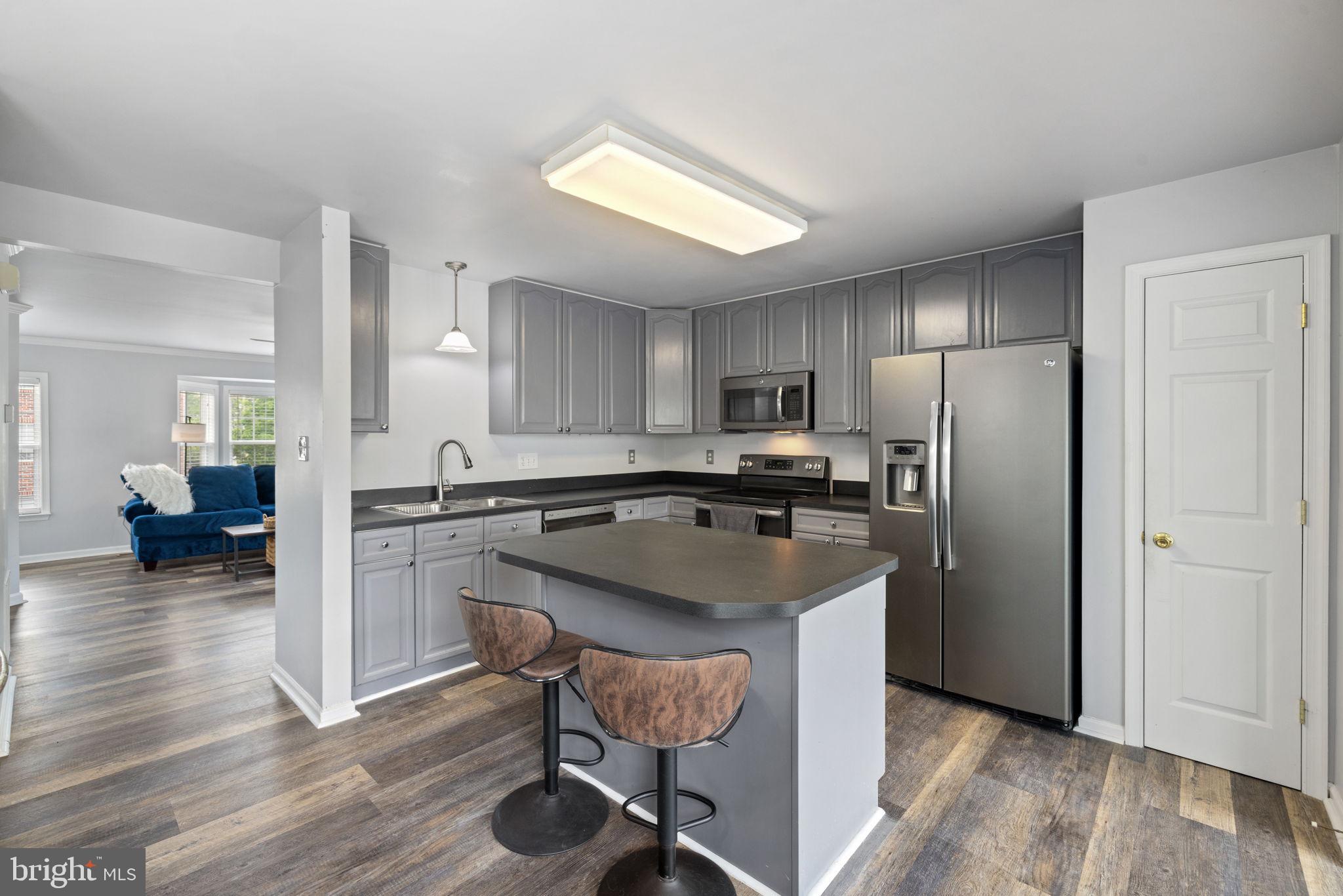 COUNTY GREEN - Residential