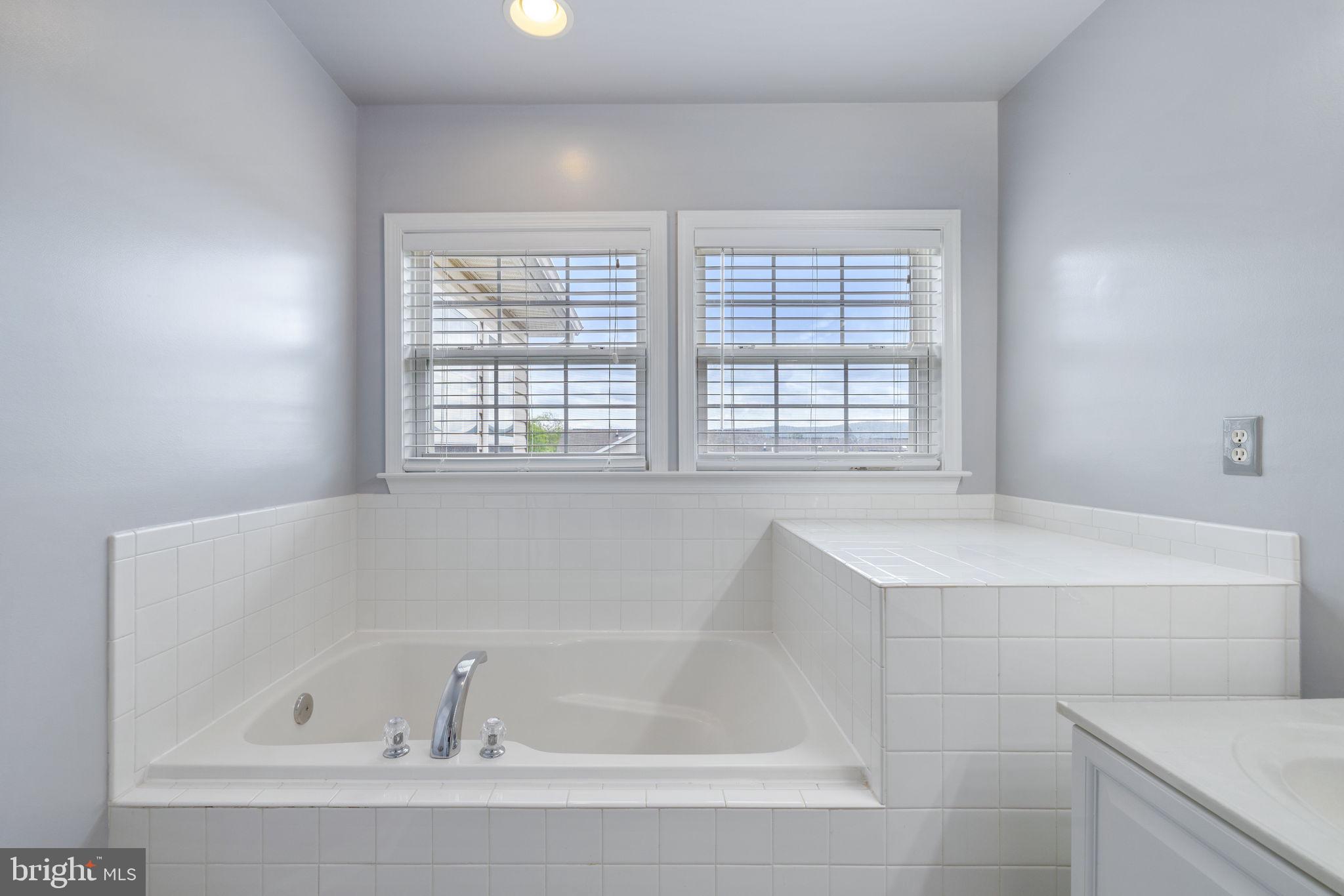 COUNTY GREEN - Residential