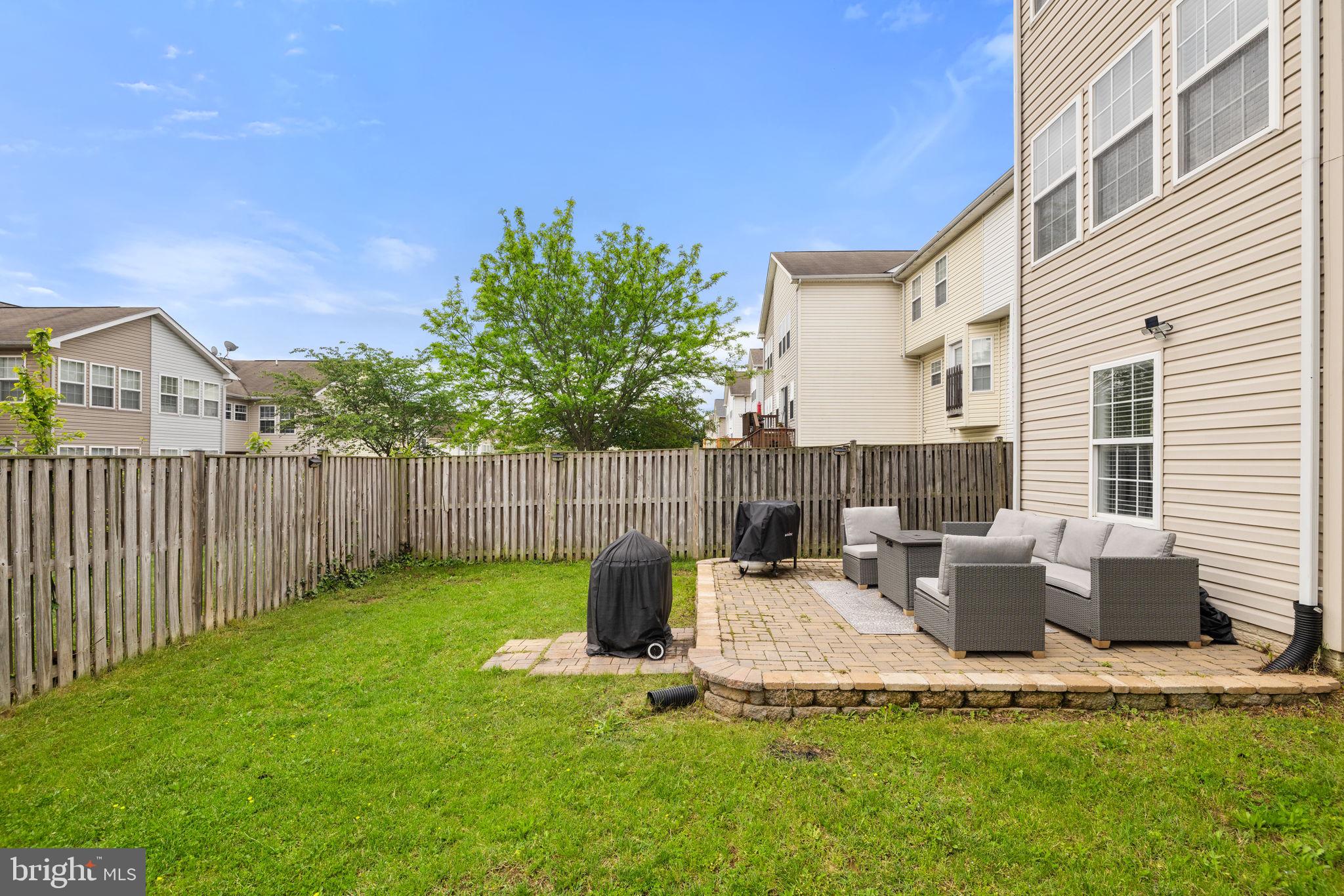 COUNTY GREEN - Residential