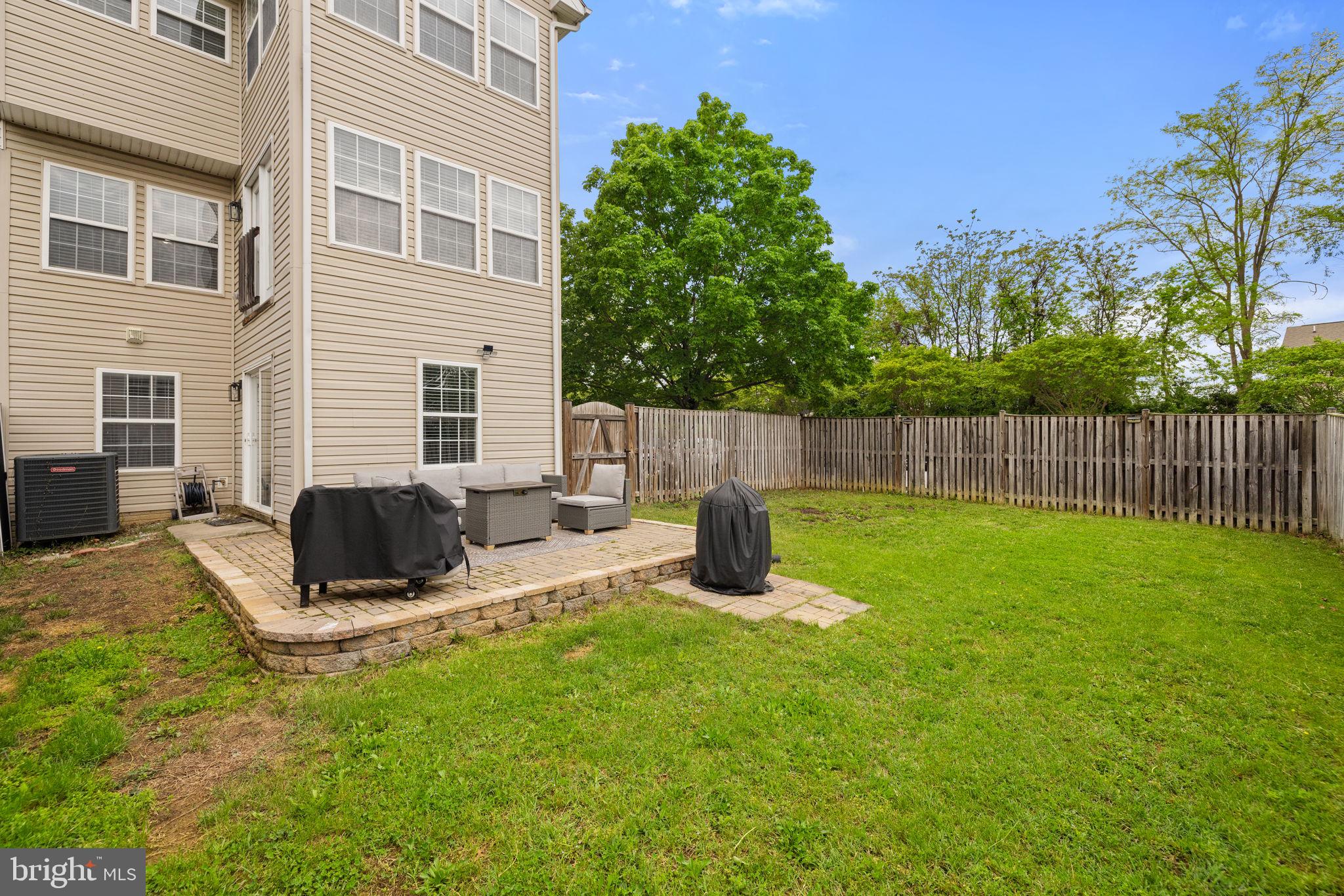 COUNTY GREEN - Residential