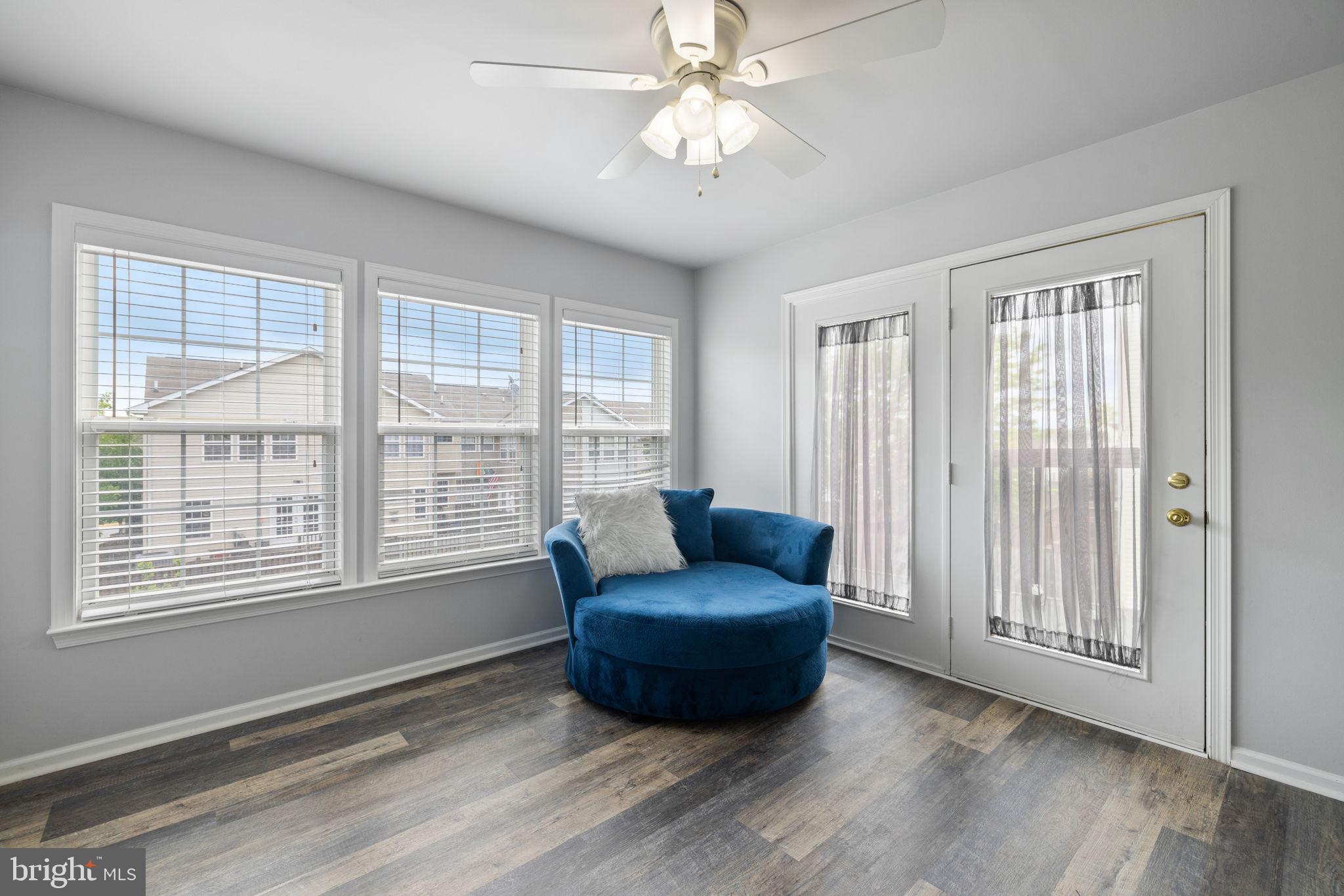 COUNTY GREEN - Residential