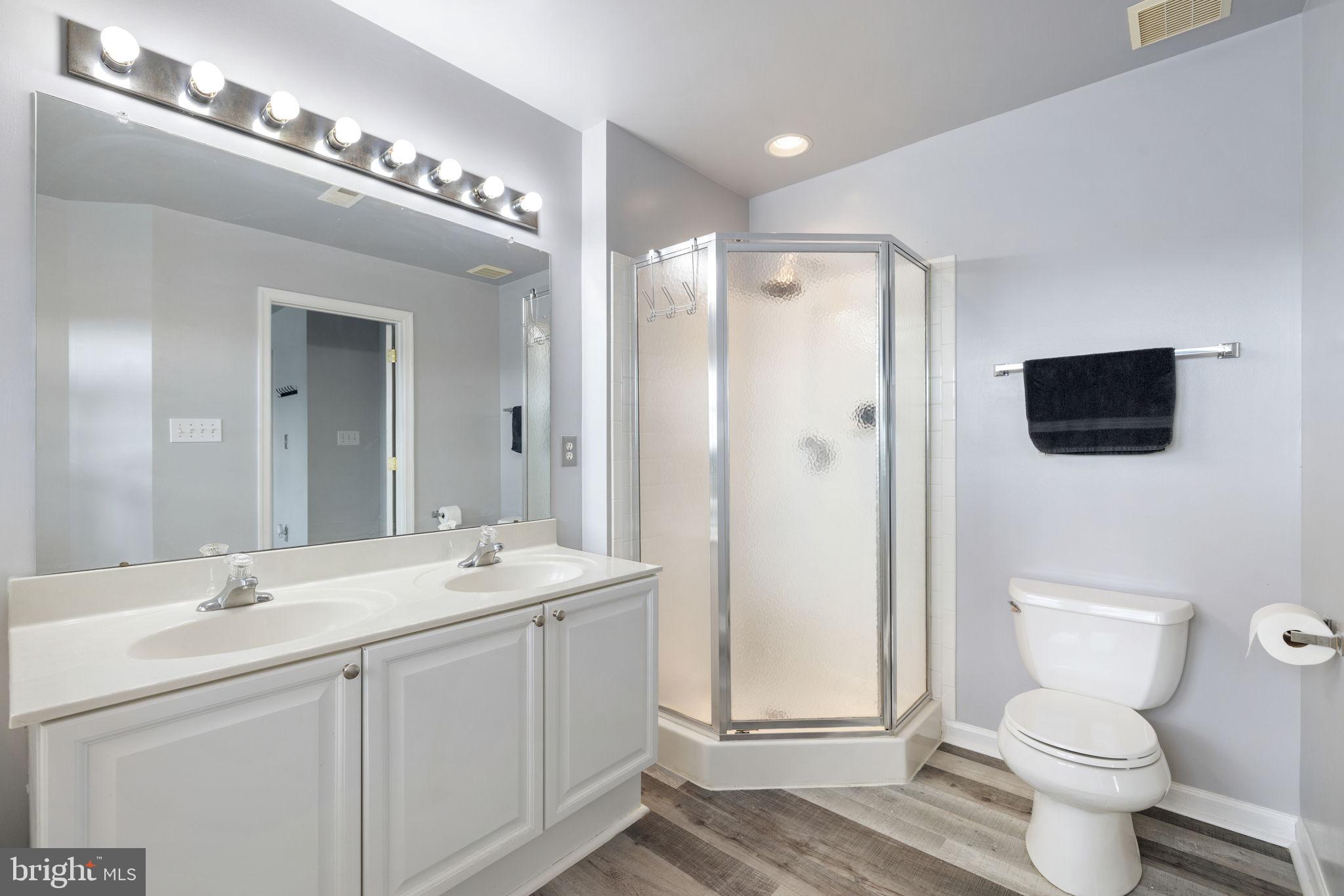 COUNTY GREEN - Residential