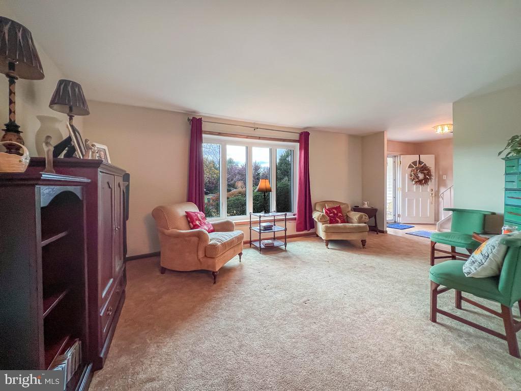 1215 TEMPERANCE LANE