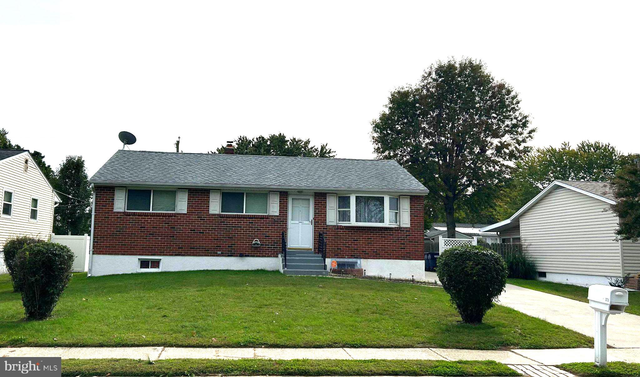 373 N SCHOOL LANE