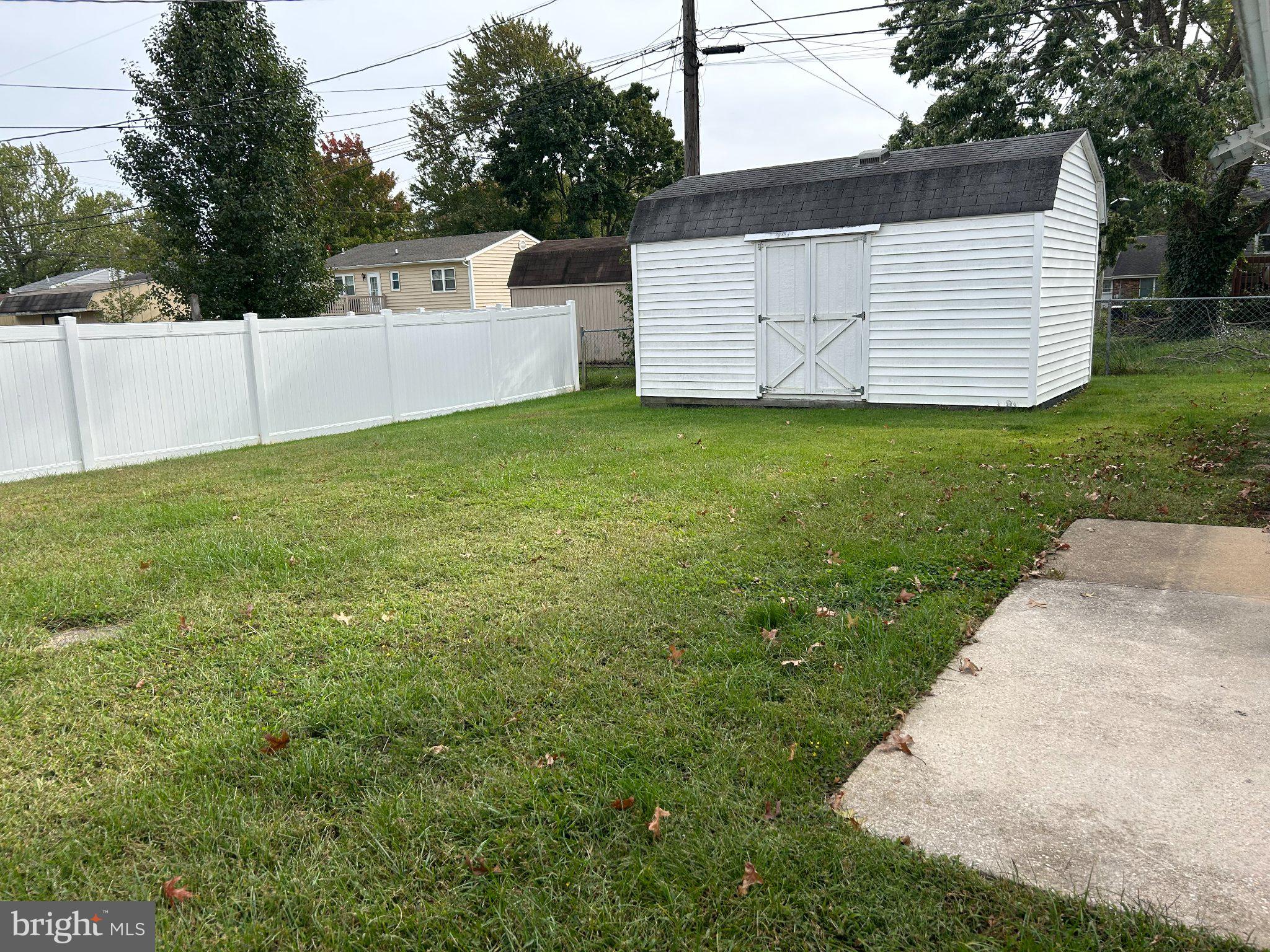 373 N SCHOOL LANE
