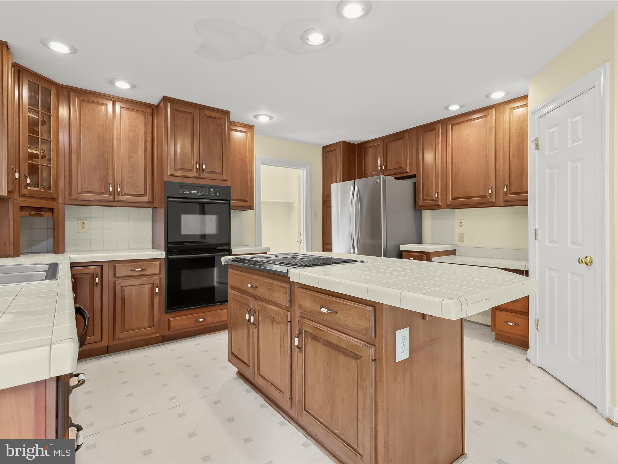 FULTON ESTATES - Residential