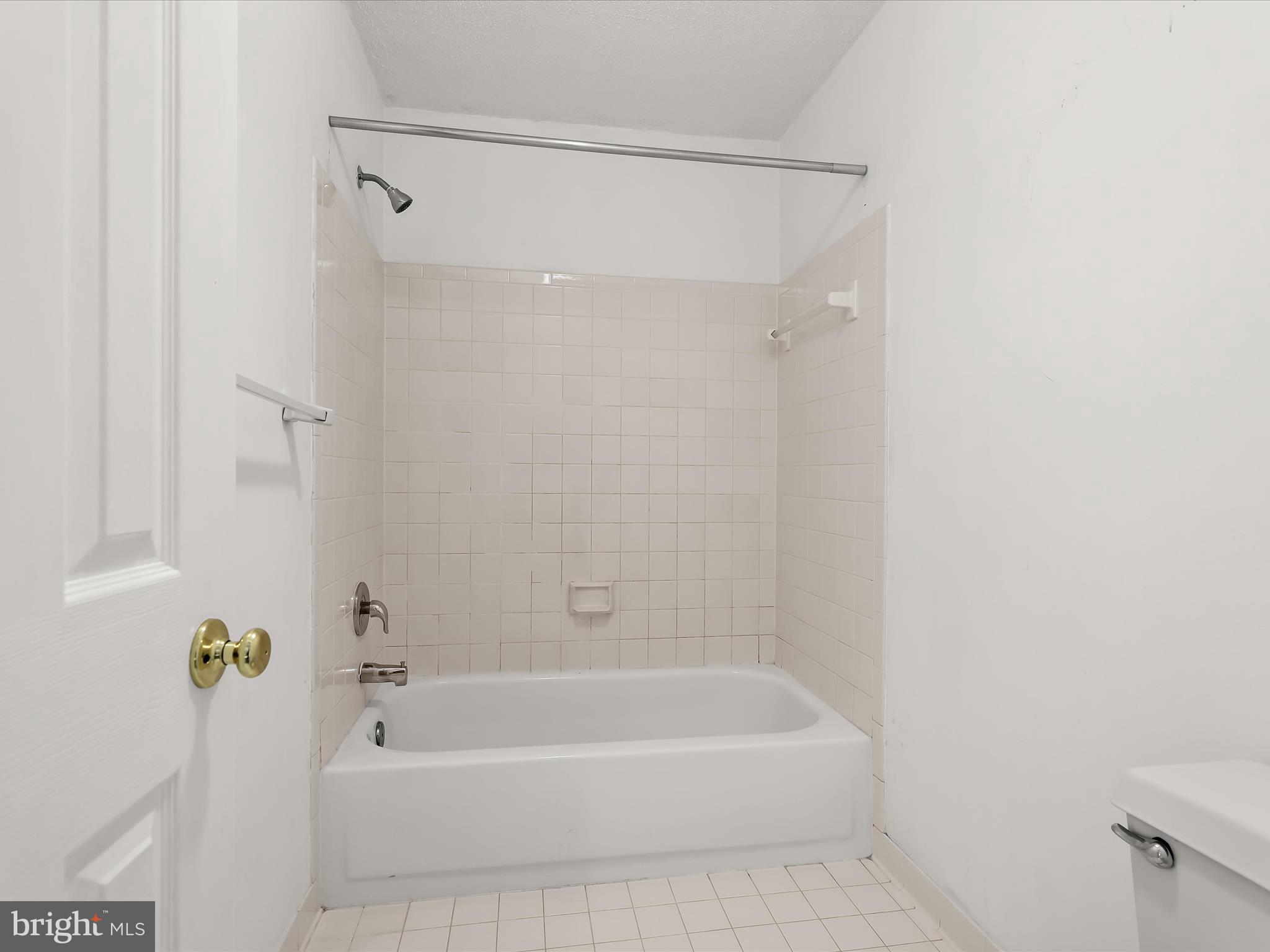 FULTON ESTATES - Residential