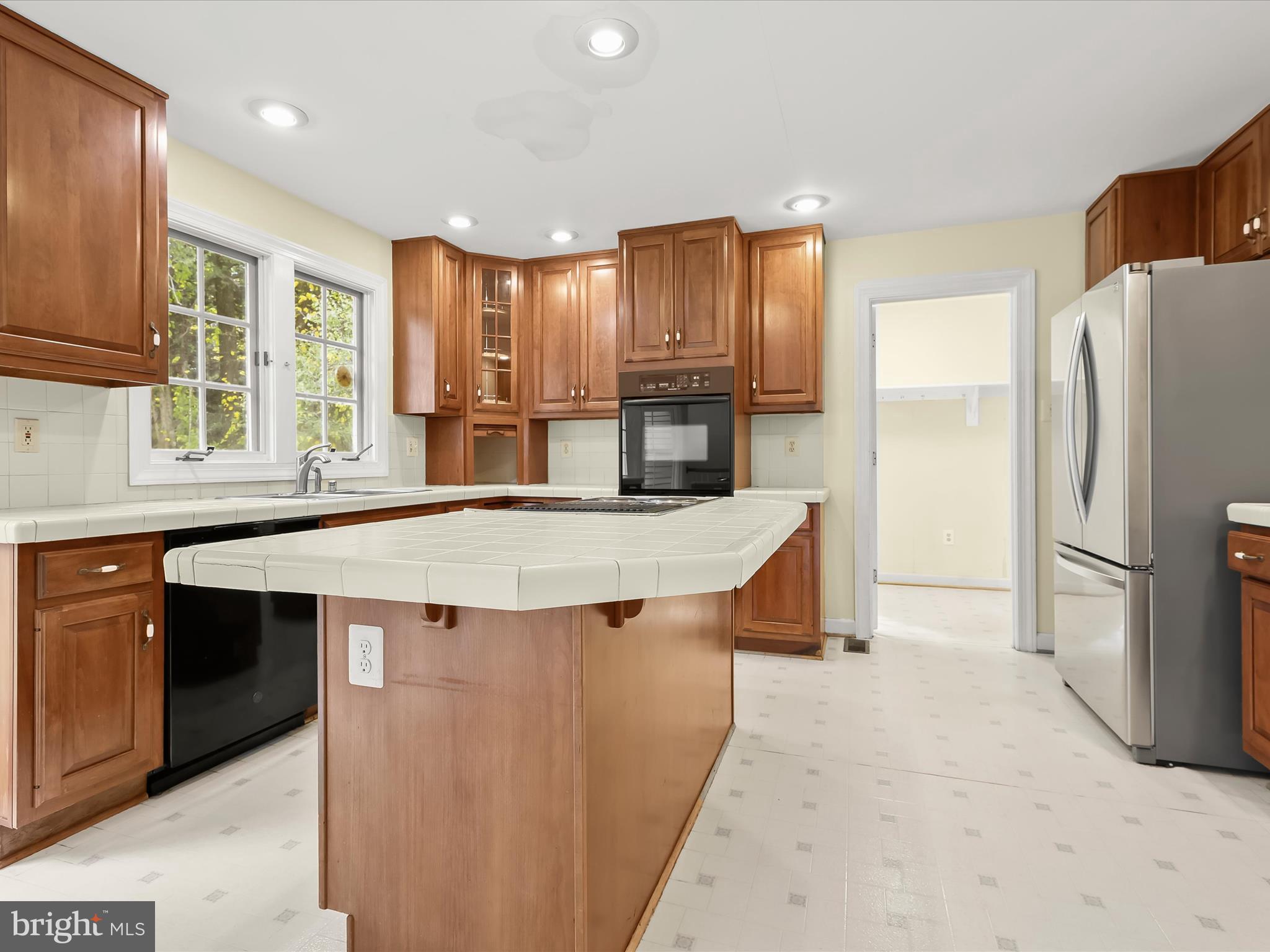 FULTON ESTATES - Residential