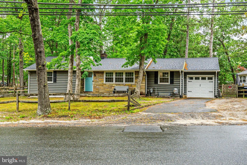 Photo of 38 Lenape Trail, MEDFORD, NJ 08055 (MLS # NJBL2097614)