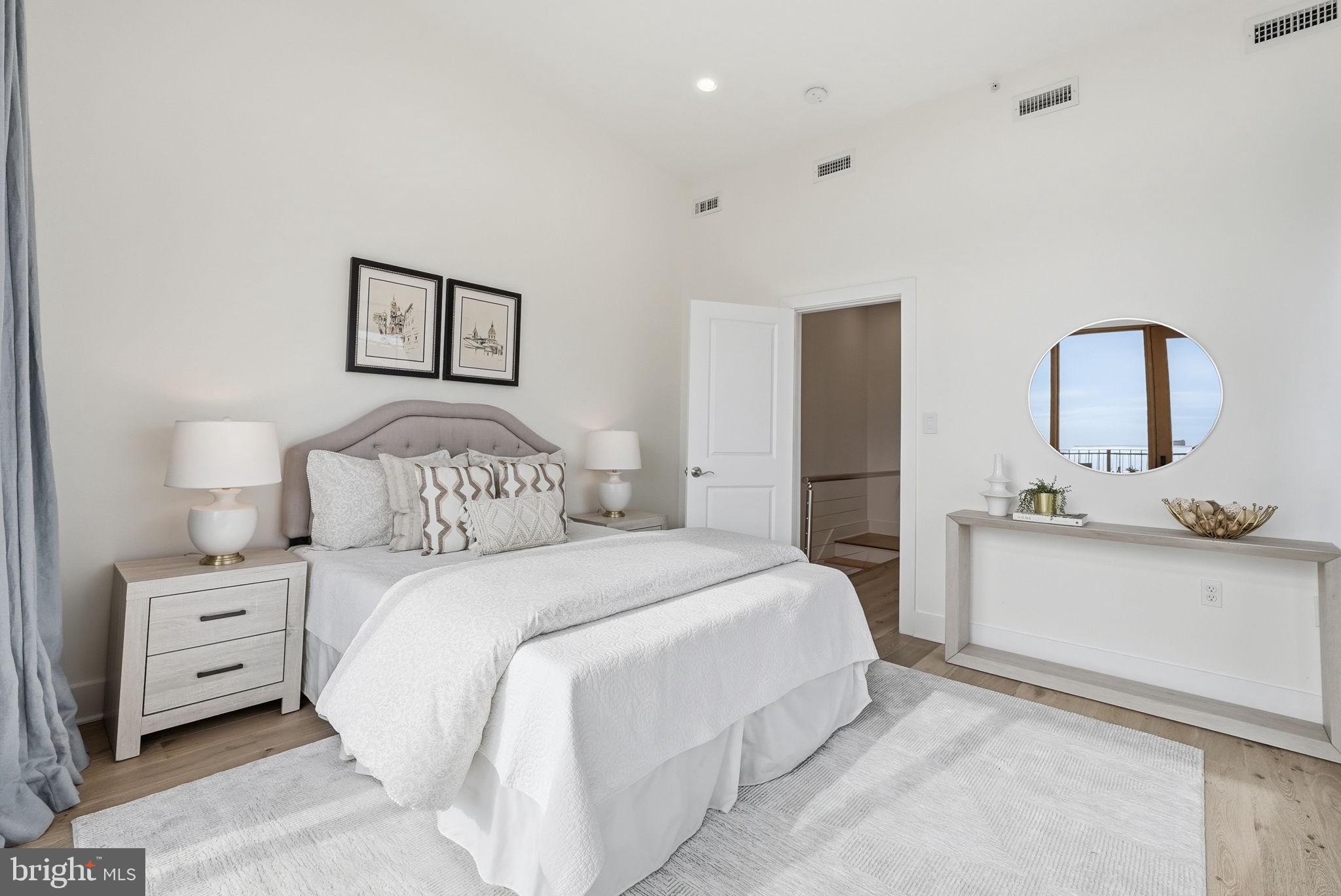 MOUNT PLEASANT - Residential
