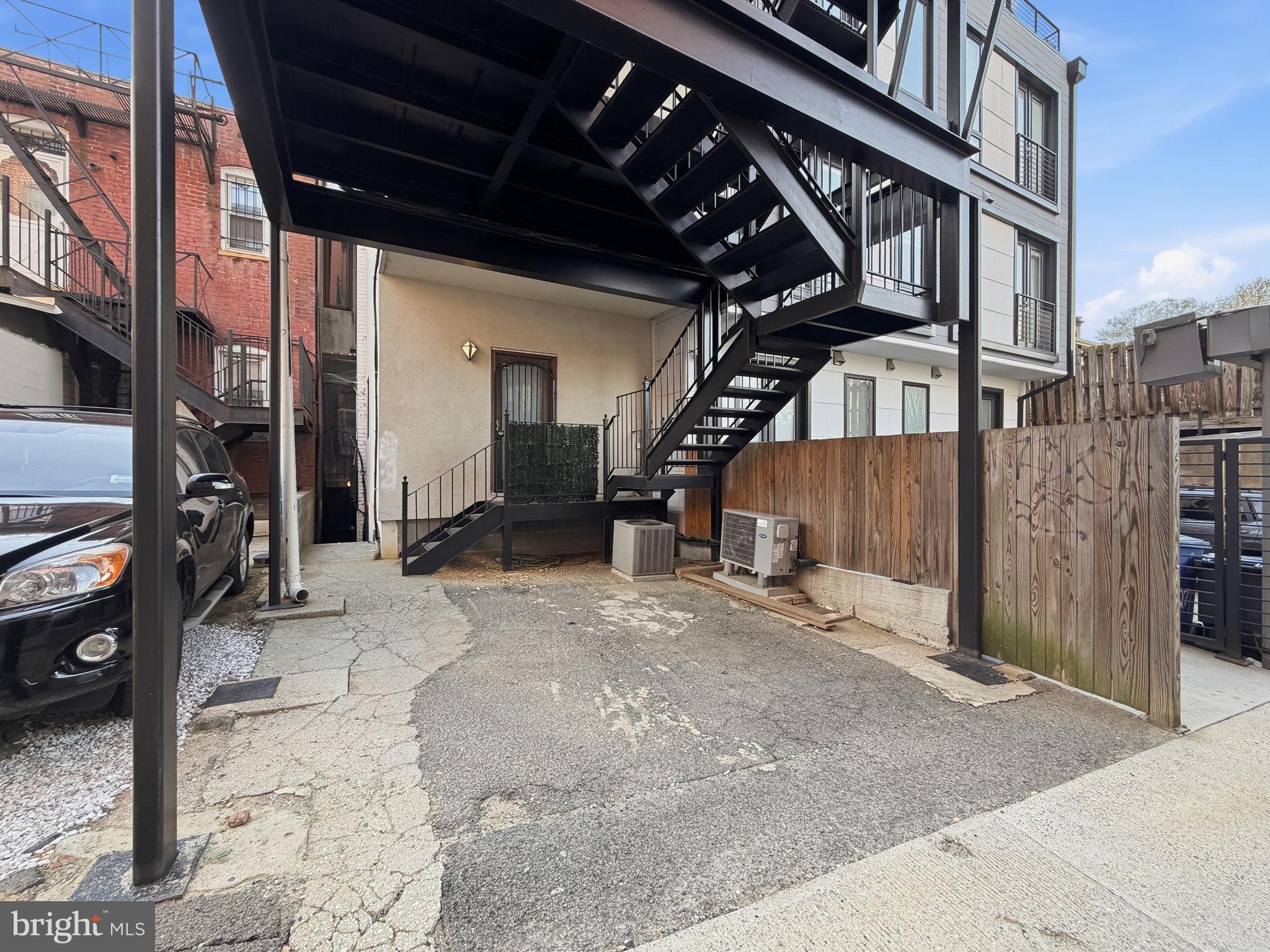 MOUNT PLEASANT - Residential