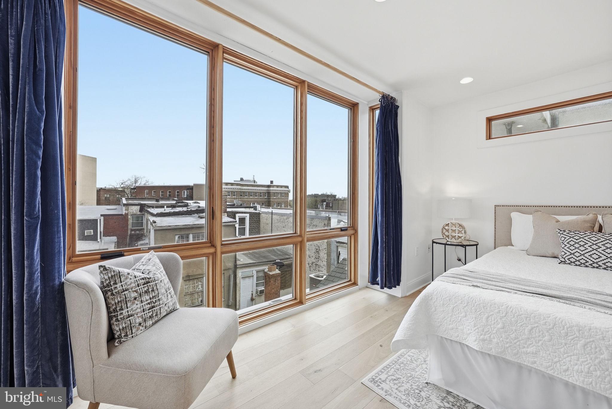MOUNT PLEASANT - Residential