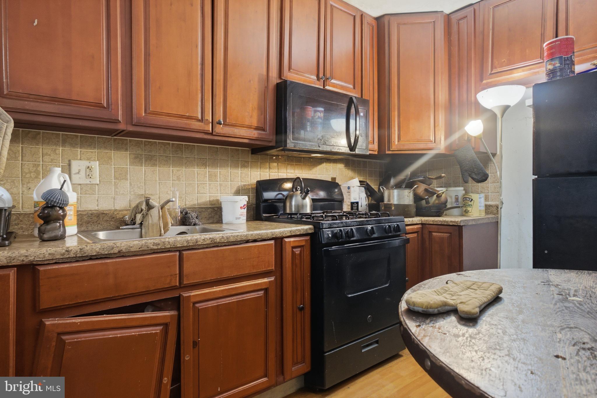 5153 W COLUMBIA AVENUE