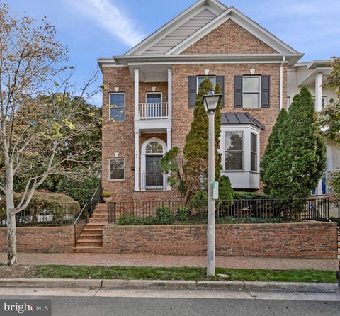 Photo of 500 S Fayette Street, ALEXANDRIA, VA 22314 (MLS # VAAX2066624)