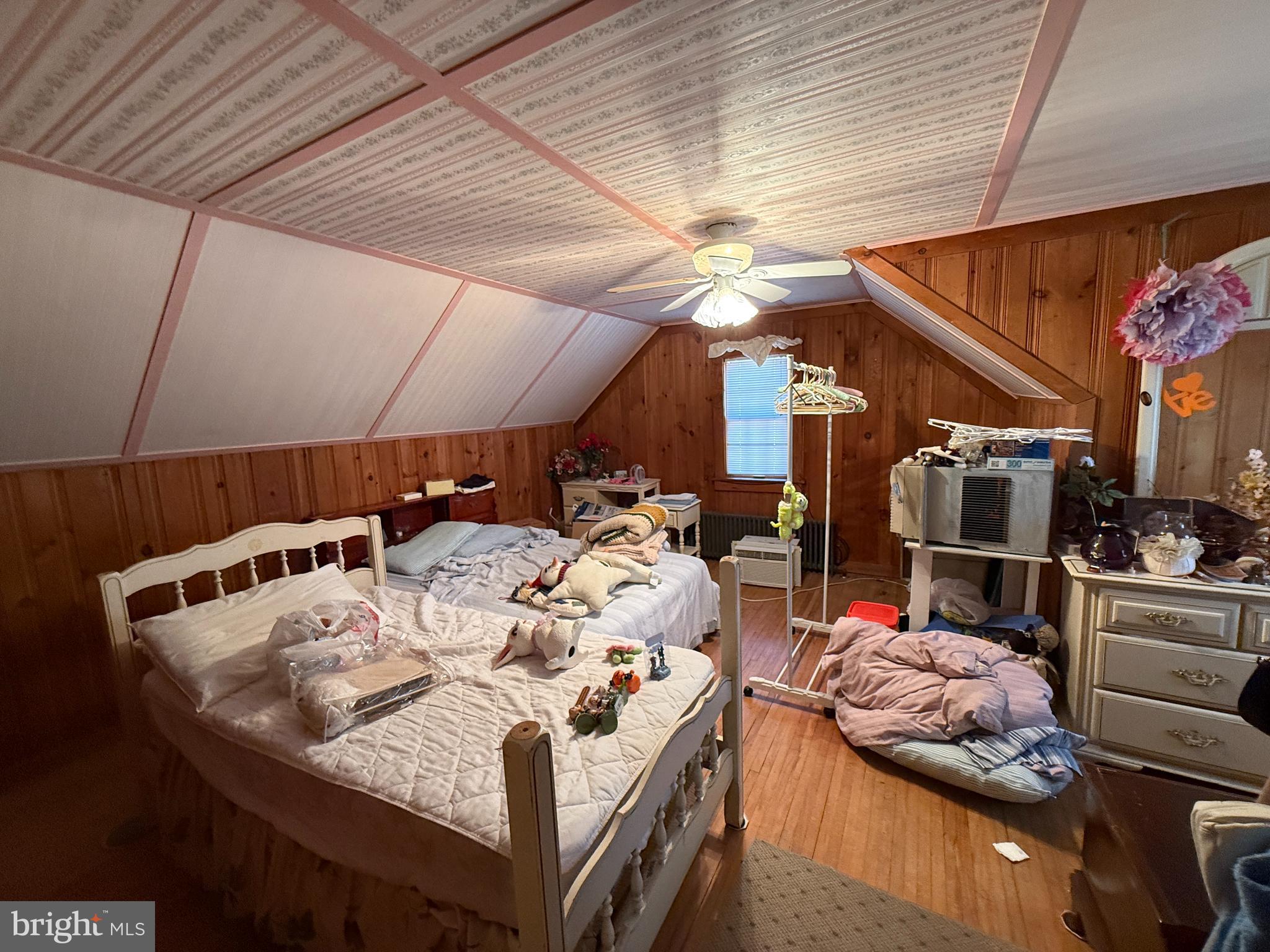 HOMETOWN - Residential