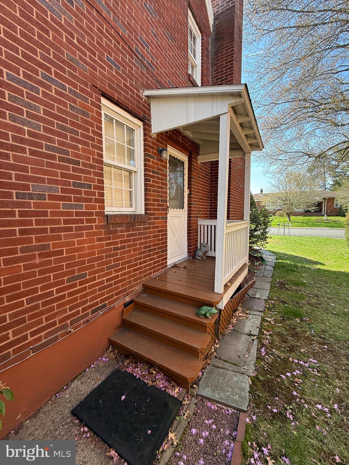 HOMETOWN - Residential