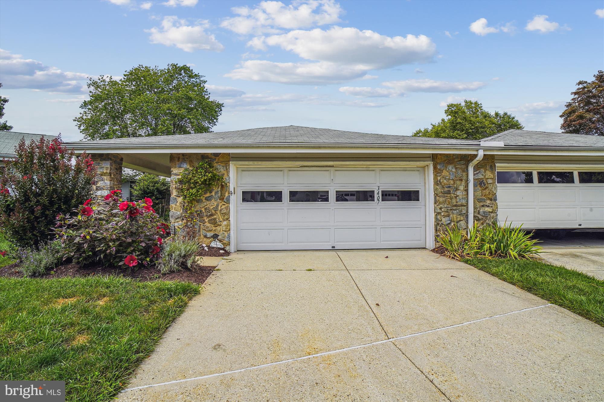 ROSSMOOR MUTUAL #16 - Residential