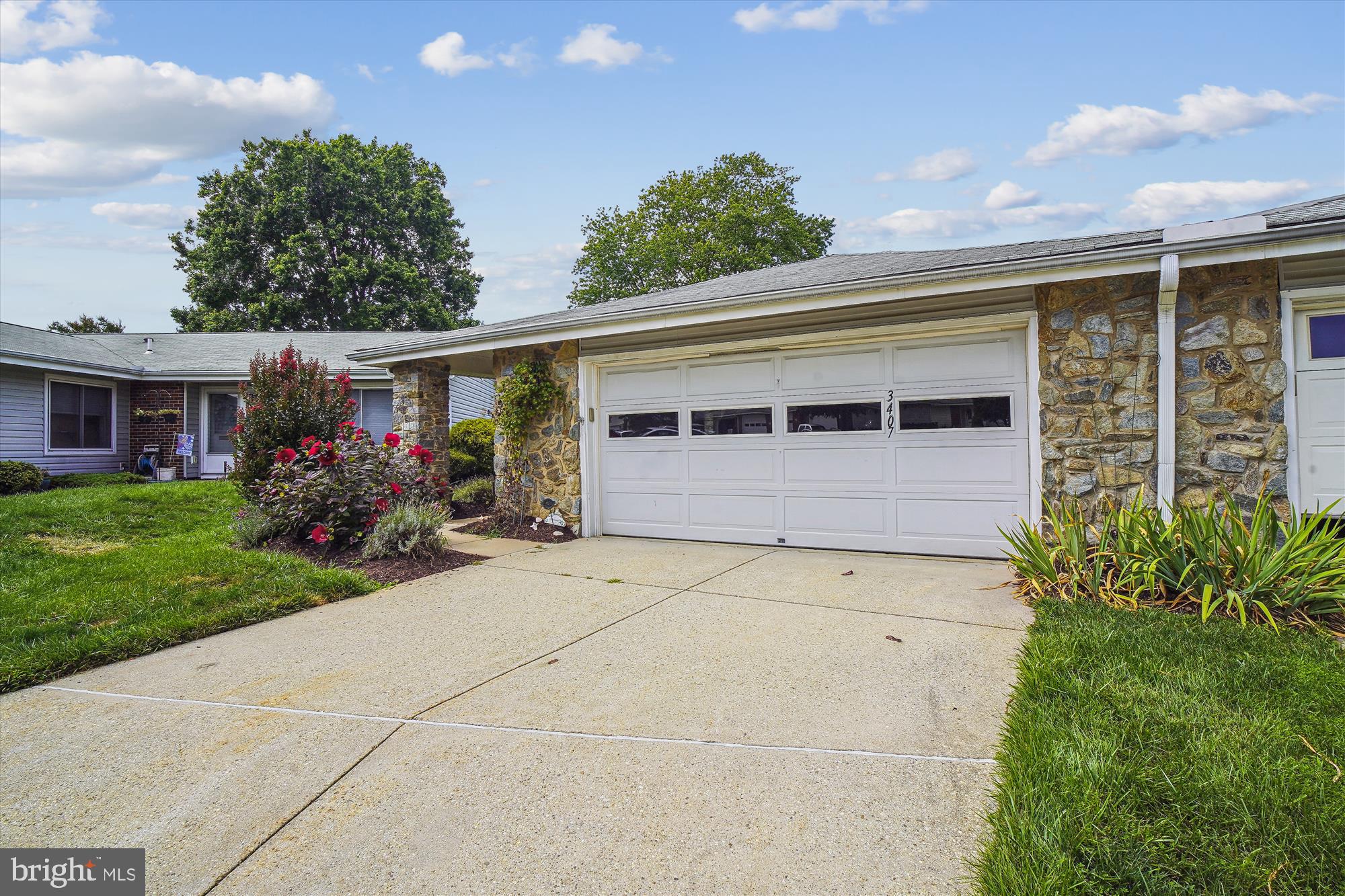 ROSSMOOR MUTUAL #16 - Residential