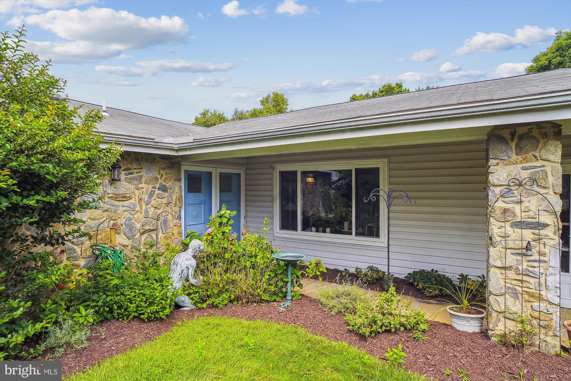 ROSSMOOR MUTUAL #16 - Residential