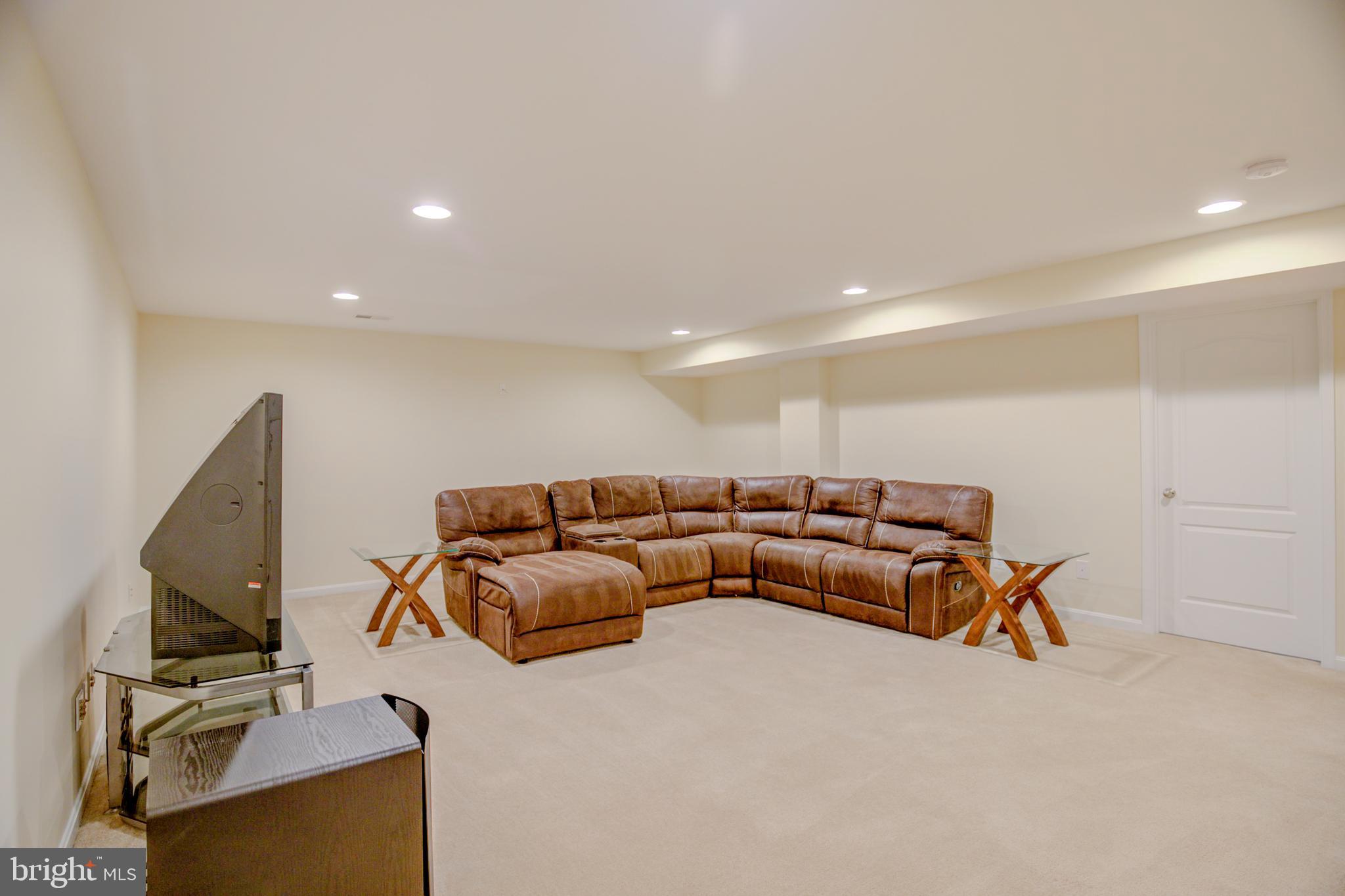 NEW BRISTOW VILLAGE - Residential