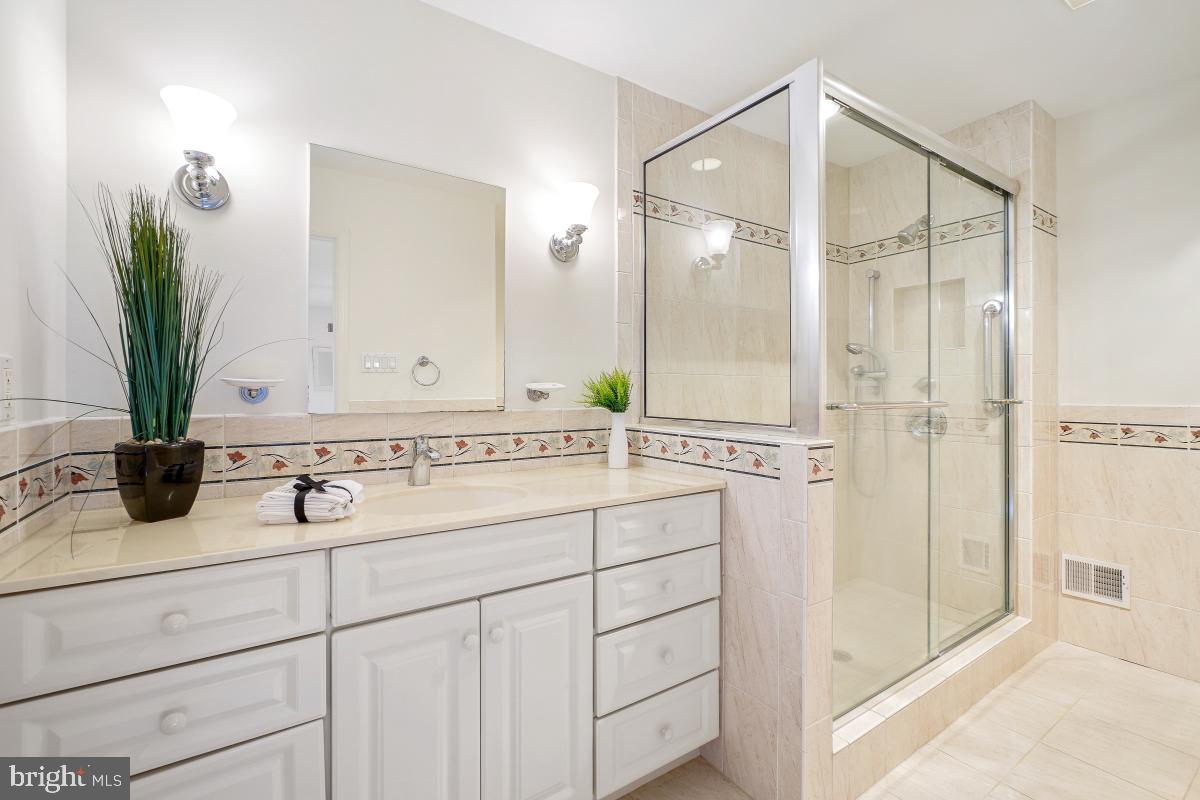 BEDFORDSHIRE - Residential