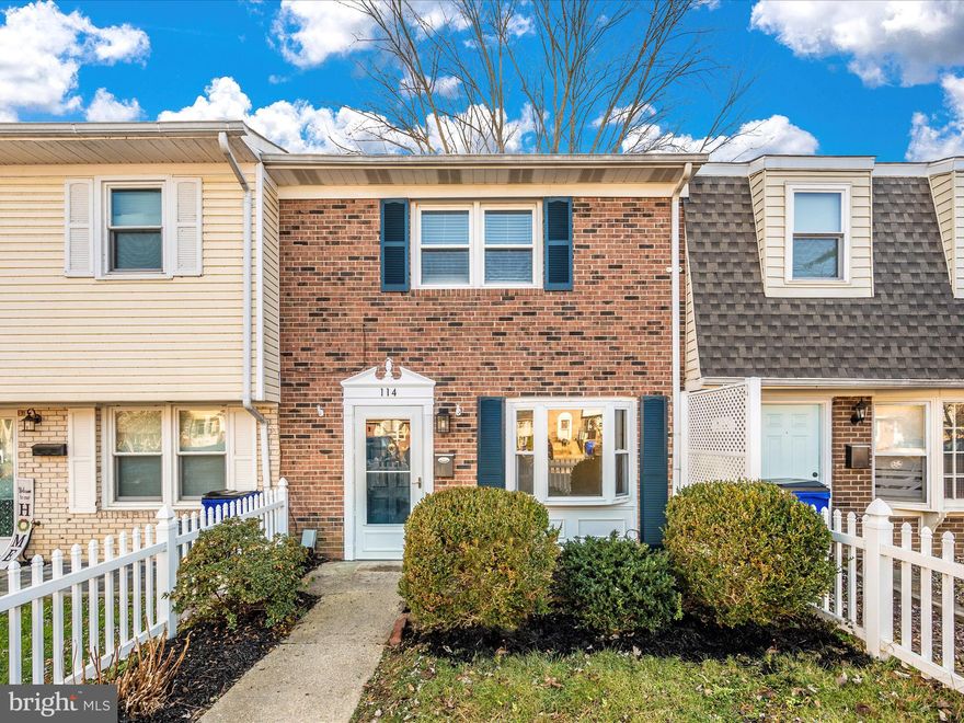 Well maintained townhouse in Frederick County - Brunswick available immediately. Seller has created backyard oasis with newer fence and shed with electricity. Kitchen has been painstakingly remodeled with beautiful high-end cabinetry and stylish flooring. Spacious Living Room. New carpet throughout upstairs.  So many conveniences you have to see it!
There is no HOA.
Offers due by 4PM on December 18th.