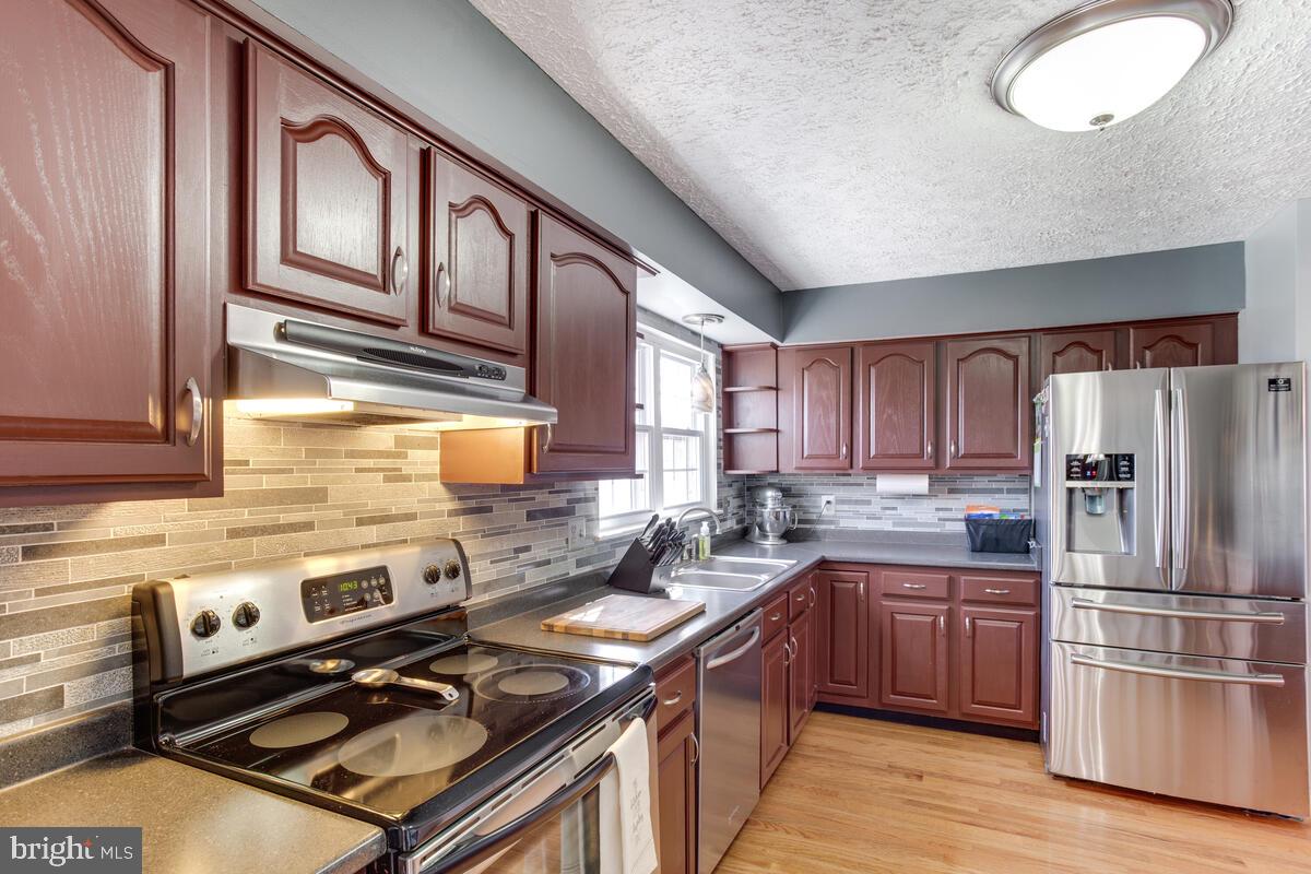 WHITE OAK VILLAGE SUB - Residential