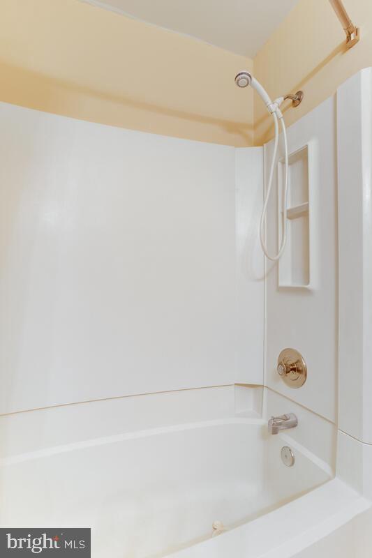 WHITE OAK VILLAGE SUB - Residential