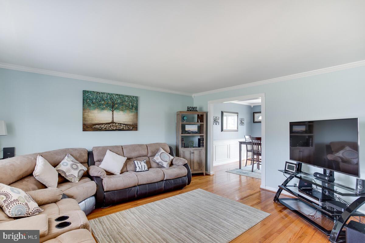 WHITE OAK VILLAGE SUB - Residential