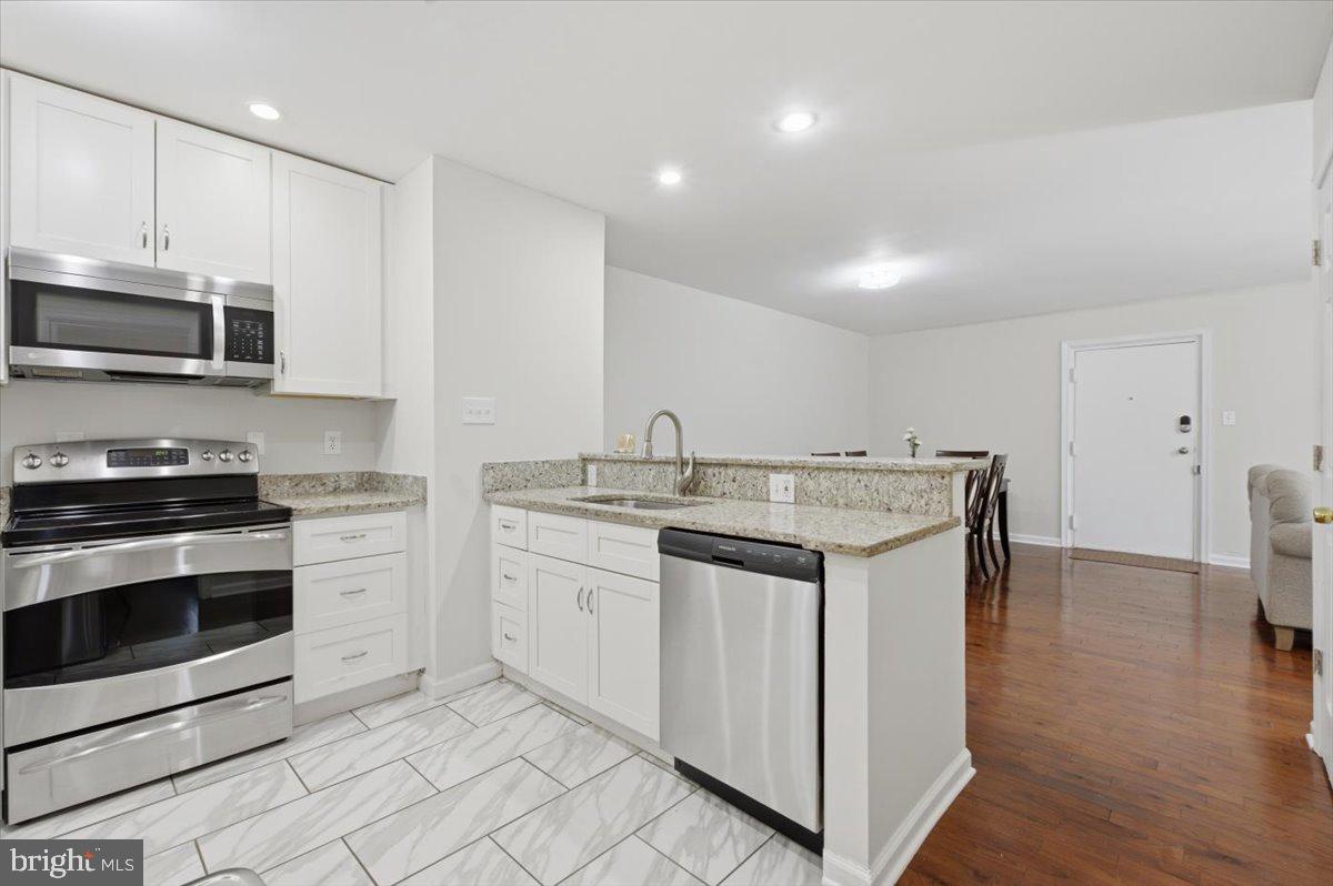 PEMBROOKE - Residential