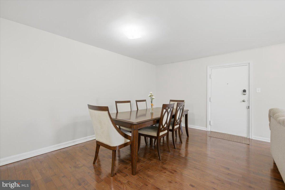 PEMBROOKE - Residential