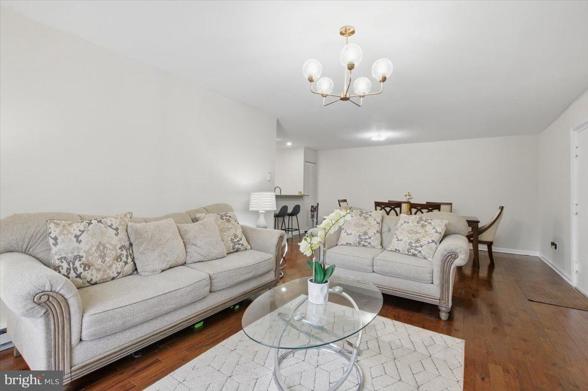 PEMBROOKE - Residential