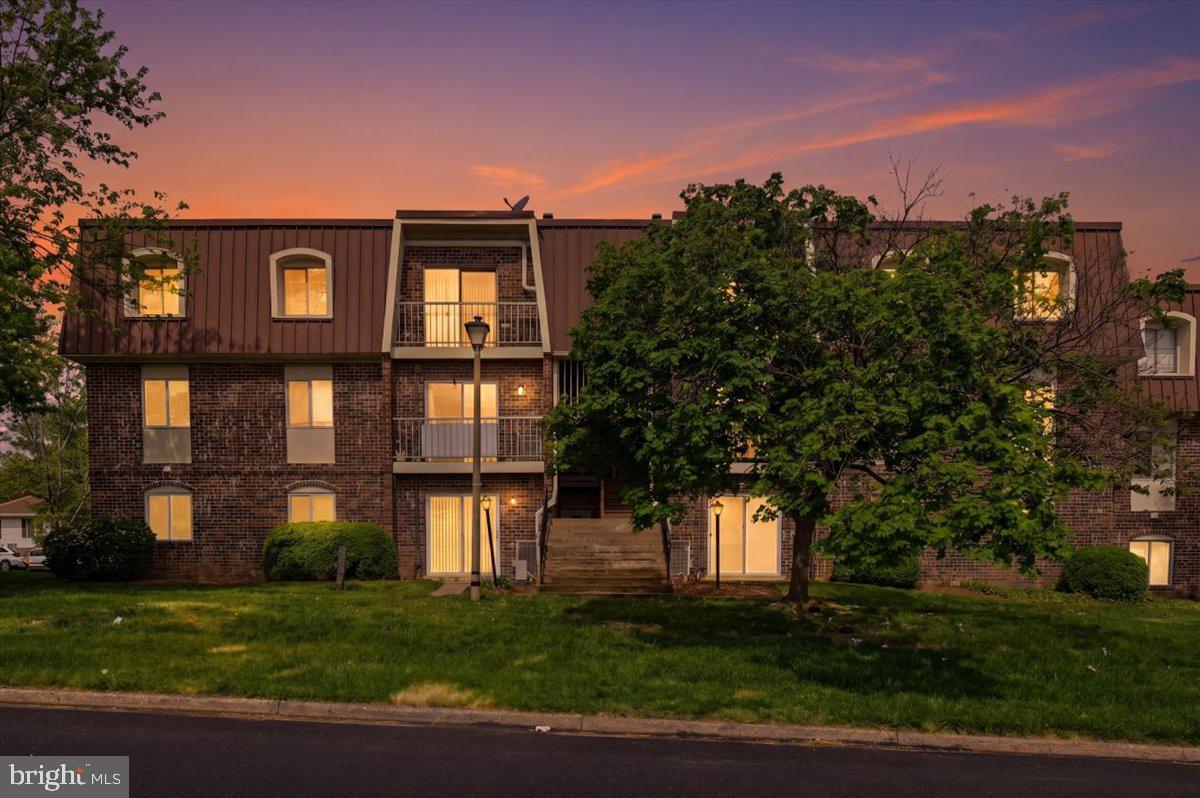 PEMBROOKE - Residential