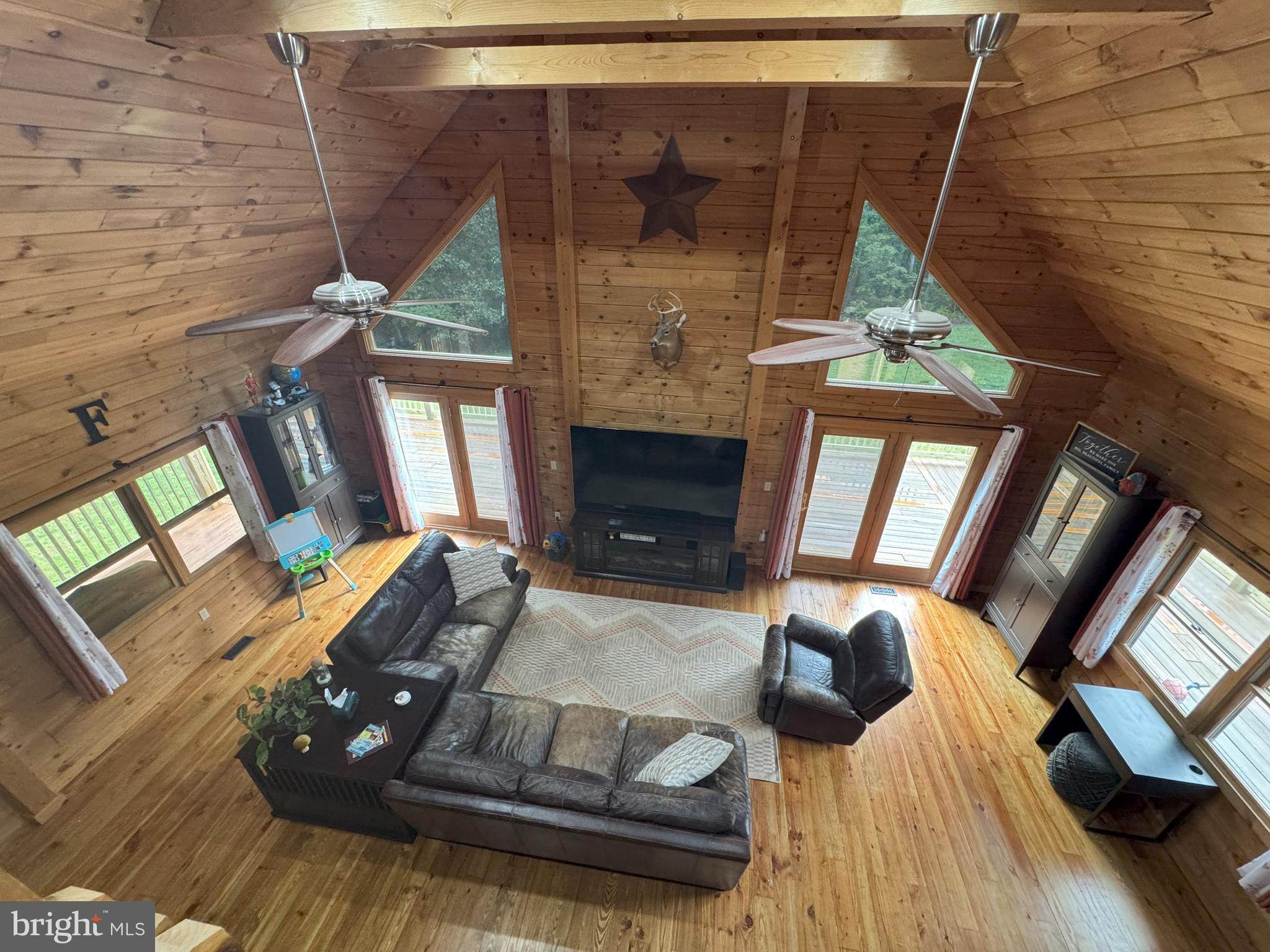 10409 TREATY COURT